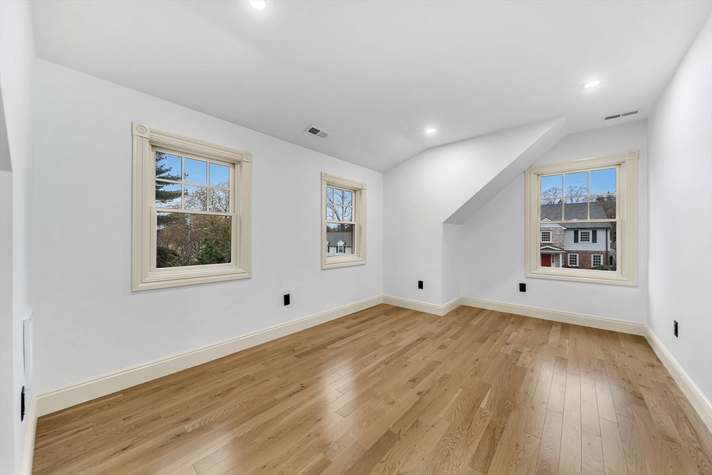 Wellesley, Massachusetts, 02481, United States, 5 Bedrooms Bedrooms, ,5 BathroomsBathrooms,Residential,For Sale,2001745