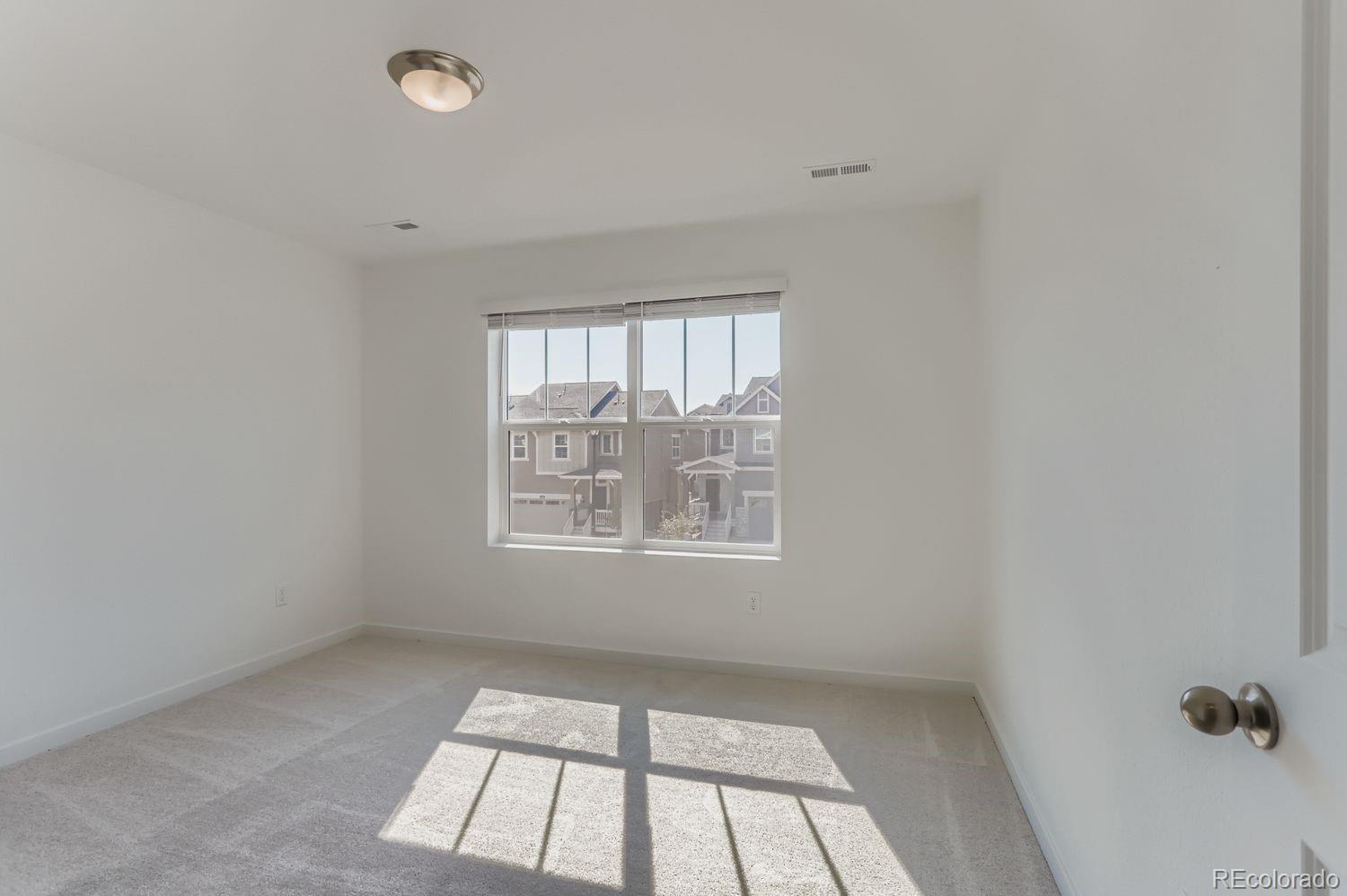 Thornton, Colorado, 80602, United States, 3 Bedrooms Bedrooms, ,2 BathroomsBathrooms,Residential,For Sale,1940914