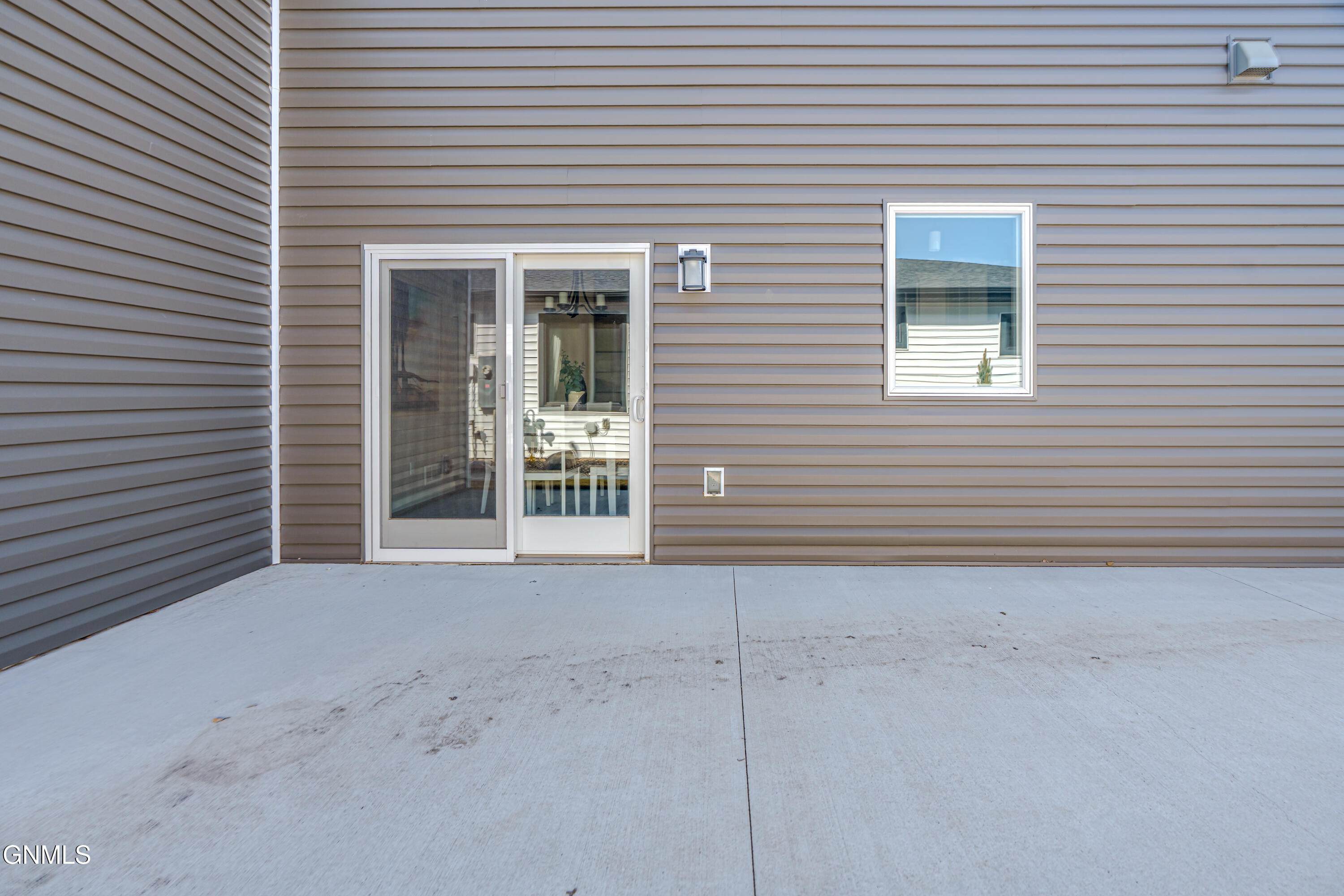 Bismarck, North Dakota, 58504, United States, 3 Bedrooms Bedrooms, ,3 BathroomsBathrooms,Residential,For Sale,2032650