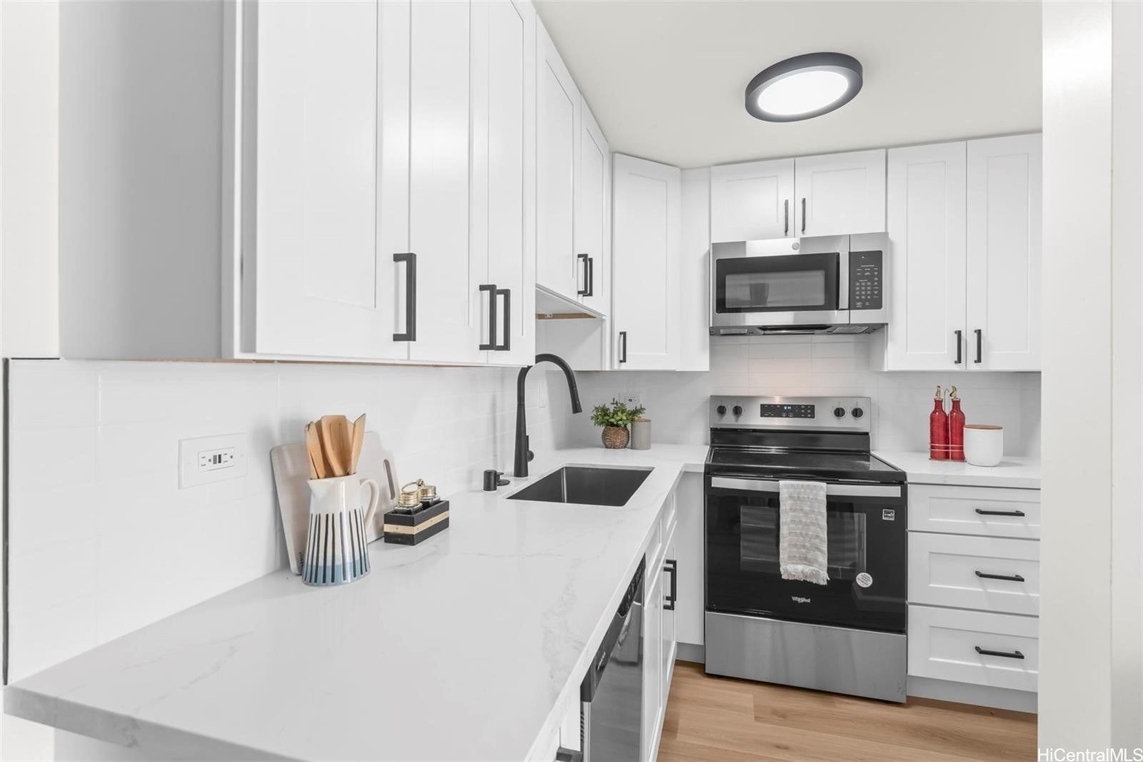 Honolulu, Hawaii, 96818, United States, 3 Bedrooms Bedrooms, ,2 BathroomsBathrooms,Residential,For Sale,2015765