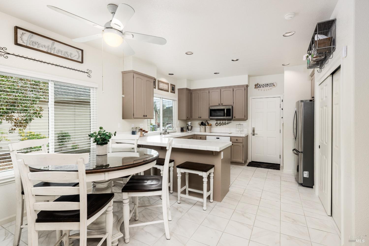 Santa Rosa, California, 95409, United States, 3 Bedrooms Bedrooms, ,2 BathroomsBathrooms,Residential,For Sale,1746074