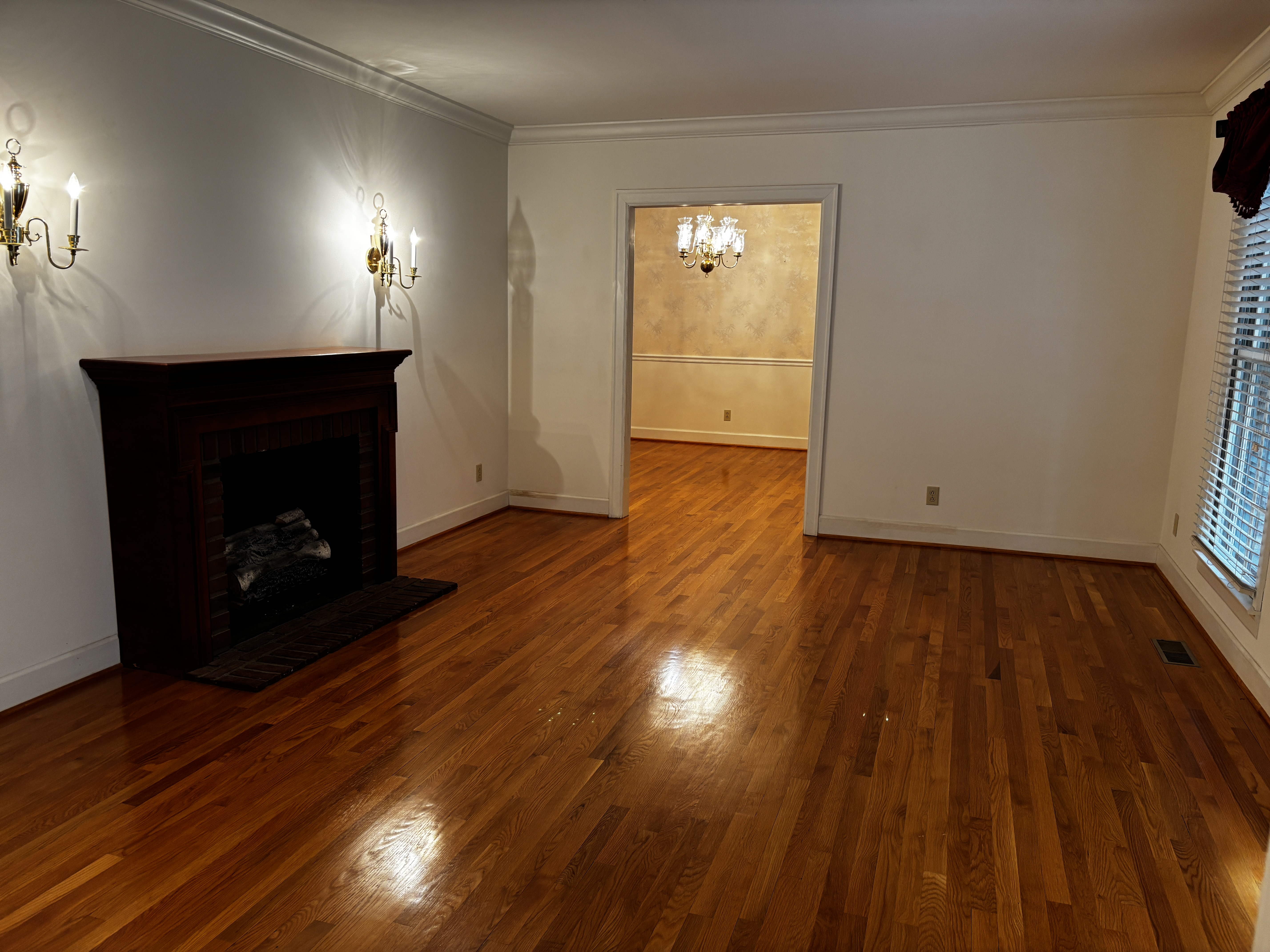 Frankfort, Kentucky, 40601, United States, 3 Bedrooms Bedrooms, ,3 BathroomsBathrooms,Residential,For Sale,2049157