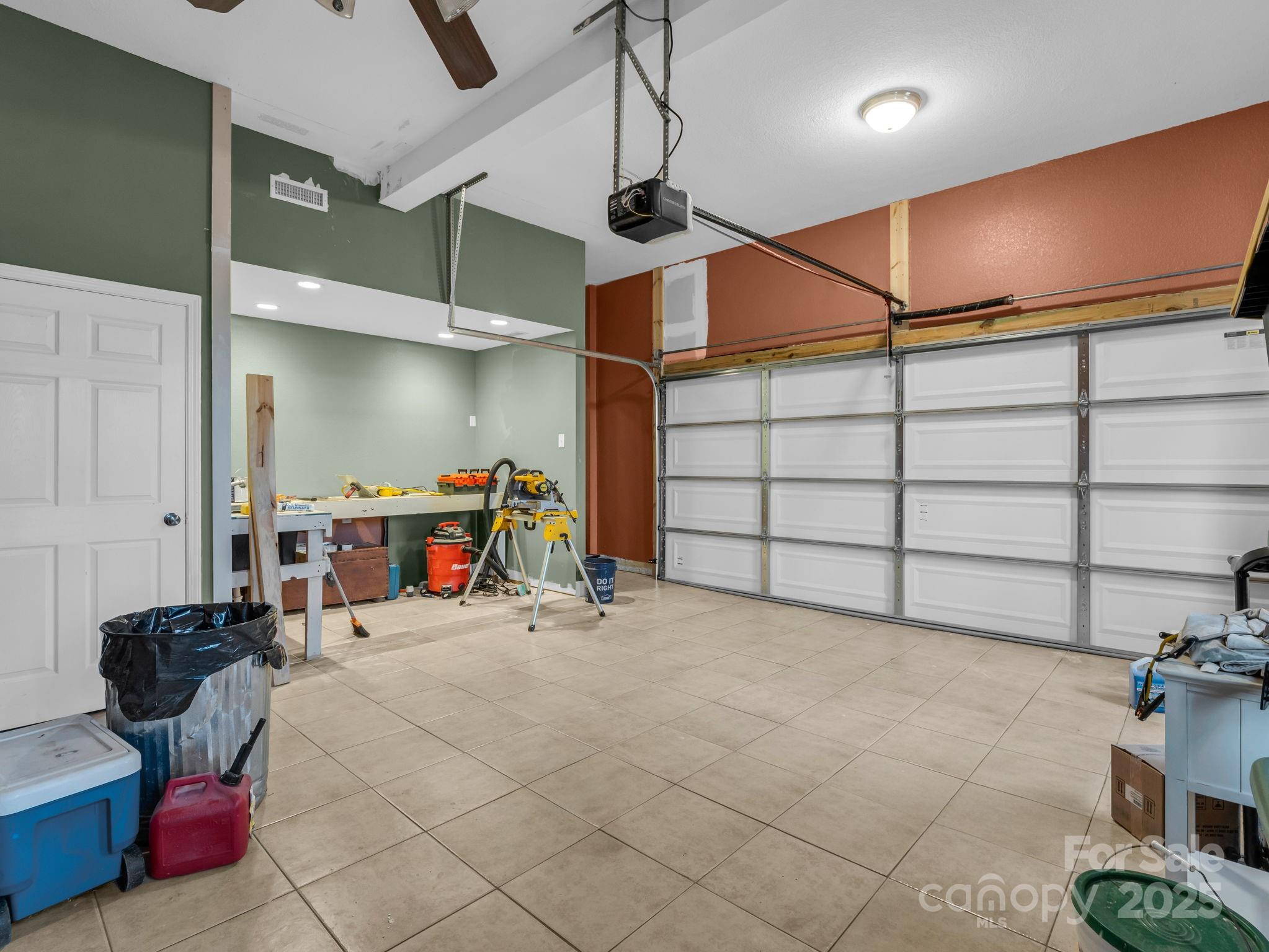 Tryon, North Carolina, 28782, United States, 3 Bedrooms Bedrooms, ,4 BathroomsBathrooms,Residential,For Sale,2001851