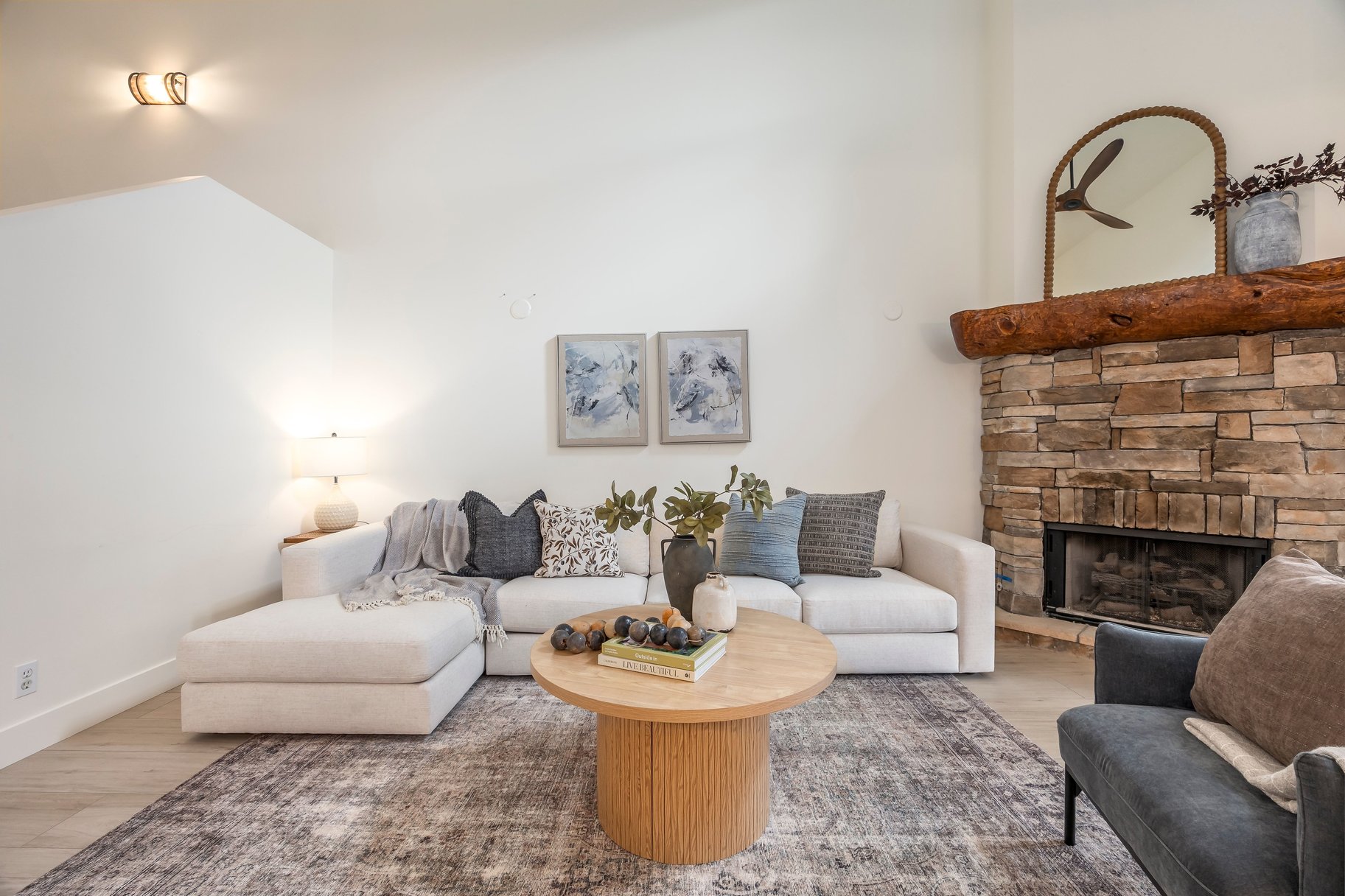  Updated Townhome in Ptarmigan’s Best Location with Ski Run Views - 物件實景