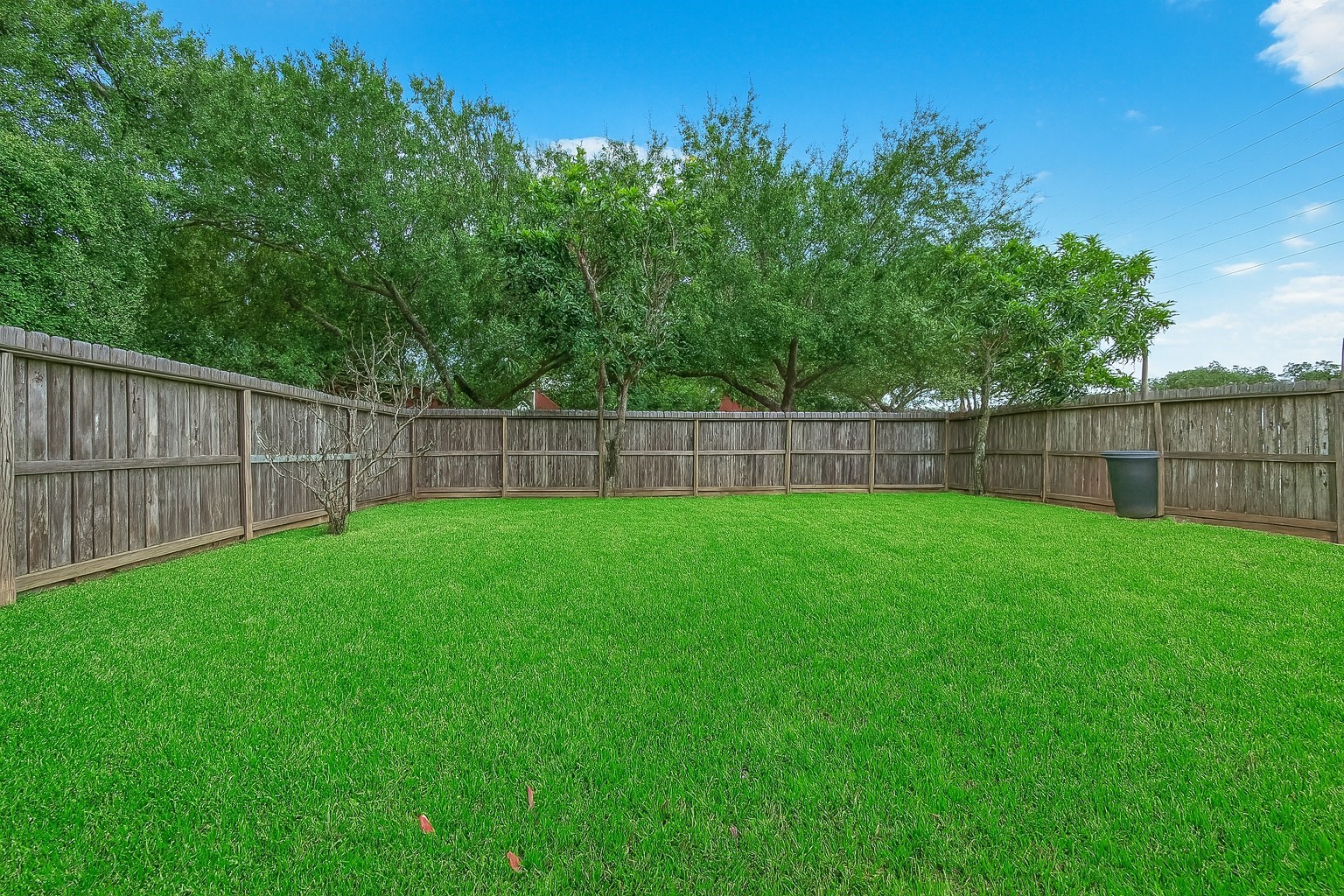 Sugar Land, Texas, 77478, United States, 5 Bedrooms Bedrooms, ,4 BathroomsBathrooms,Residential,For Sale,1971376