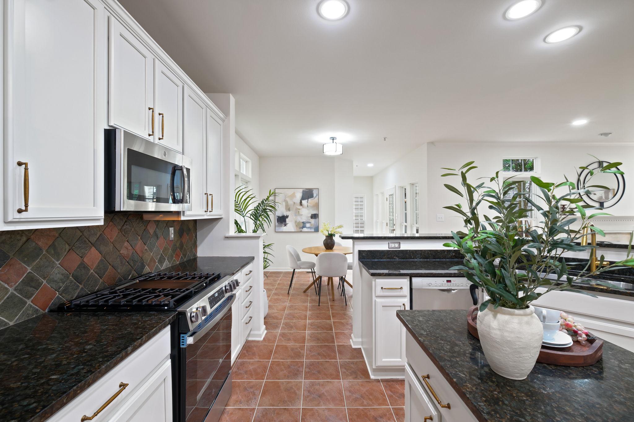  845 Lake Varuna Drive, Gaithersburg, MD, 20878 - 物件實景
