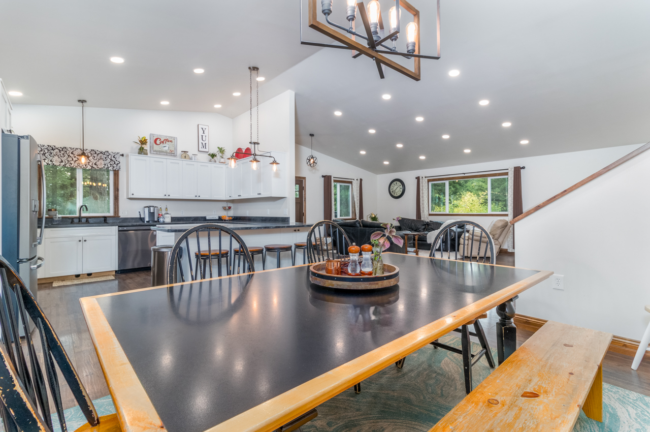 Bonners Ferry, Idaho, 83805, United States, 5 Bedrooms Bedrooms, ,3 BathroomsBathrooms,Residential,For Sale,1942969