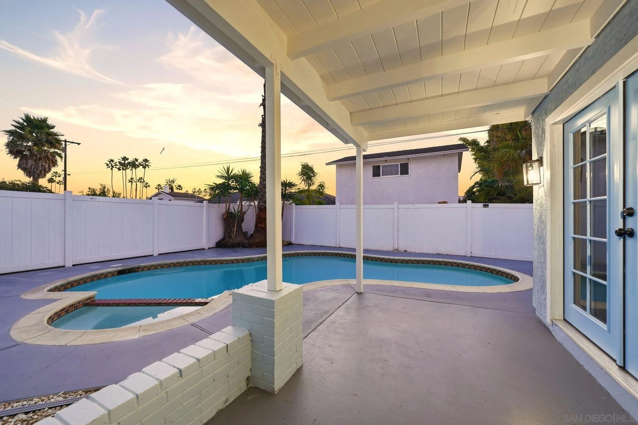 Imperial Beach, California, 91932, United States, 3 Bedrooms Bedrooms, ,2 BathroomsBathrooms,Residential,For Sale,1998958