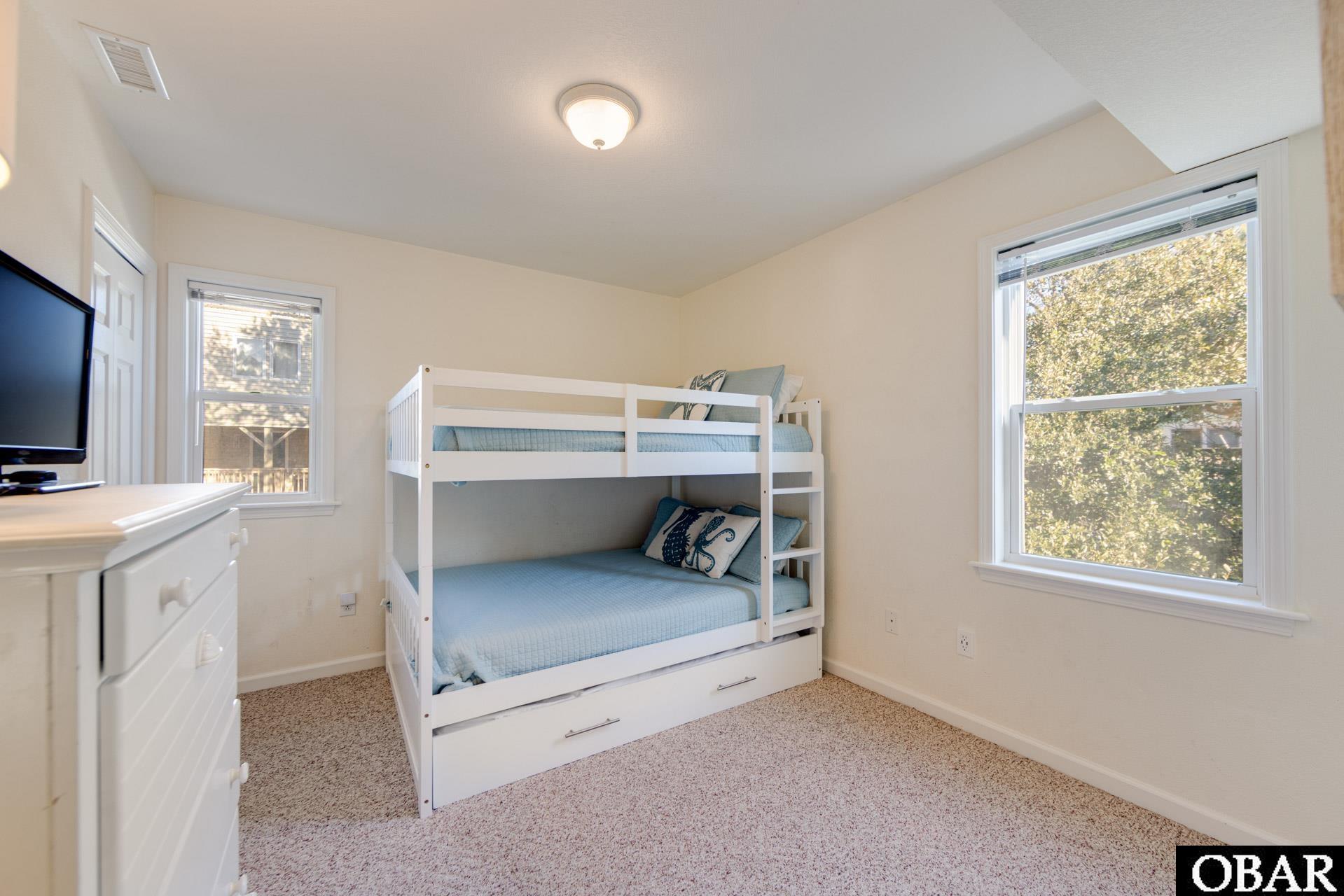 Corolla, North Carolina, 27927, United States, 5 Bedrooms Bedrooms, ,3 BathroomsBathrooms,Residential,For Sale,2006038