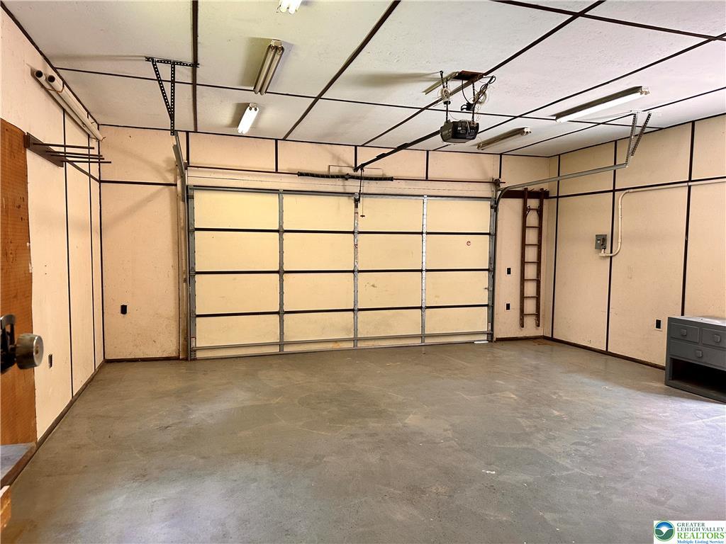 Washington Twp, Pennsylvania, 18080, United States, 3 Bedrooms Bedrooms, ,3 BathroomsBathrooms,Residential,For Sale,1984610