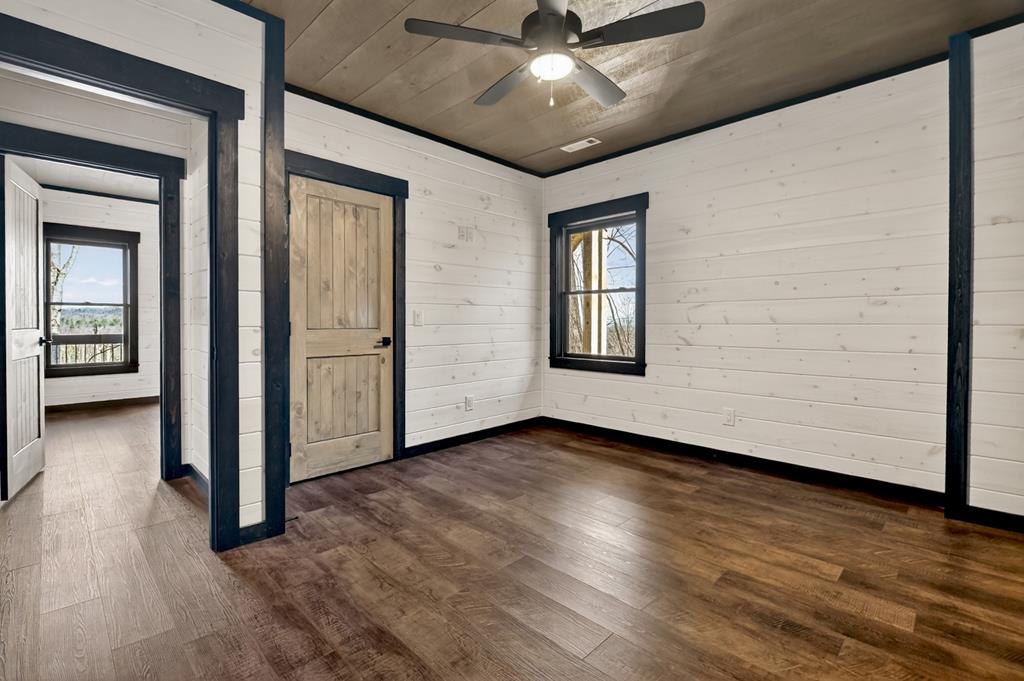 Mineral Bluff, Georgia, 30559, United States, 4 Bedrooms Bedrooms, ,4 BathroomsBathrooms,Residential,For Sale,2010498