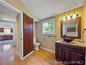 Montreal, Missouri, 65591, United States, 5 Bedrooms Bedrooms, ,2 BathroomsBathrooms,Residential,For Sale,1949830