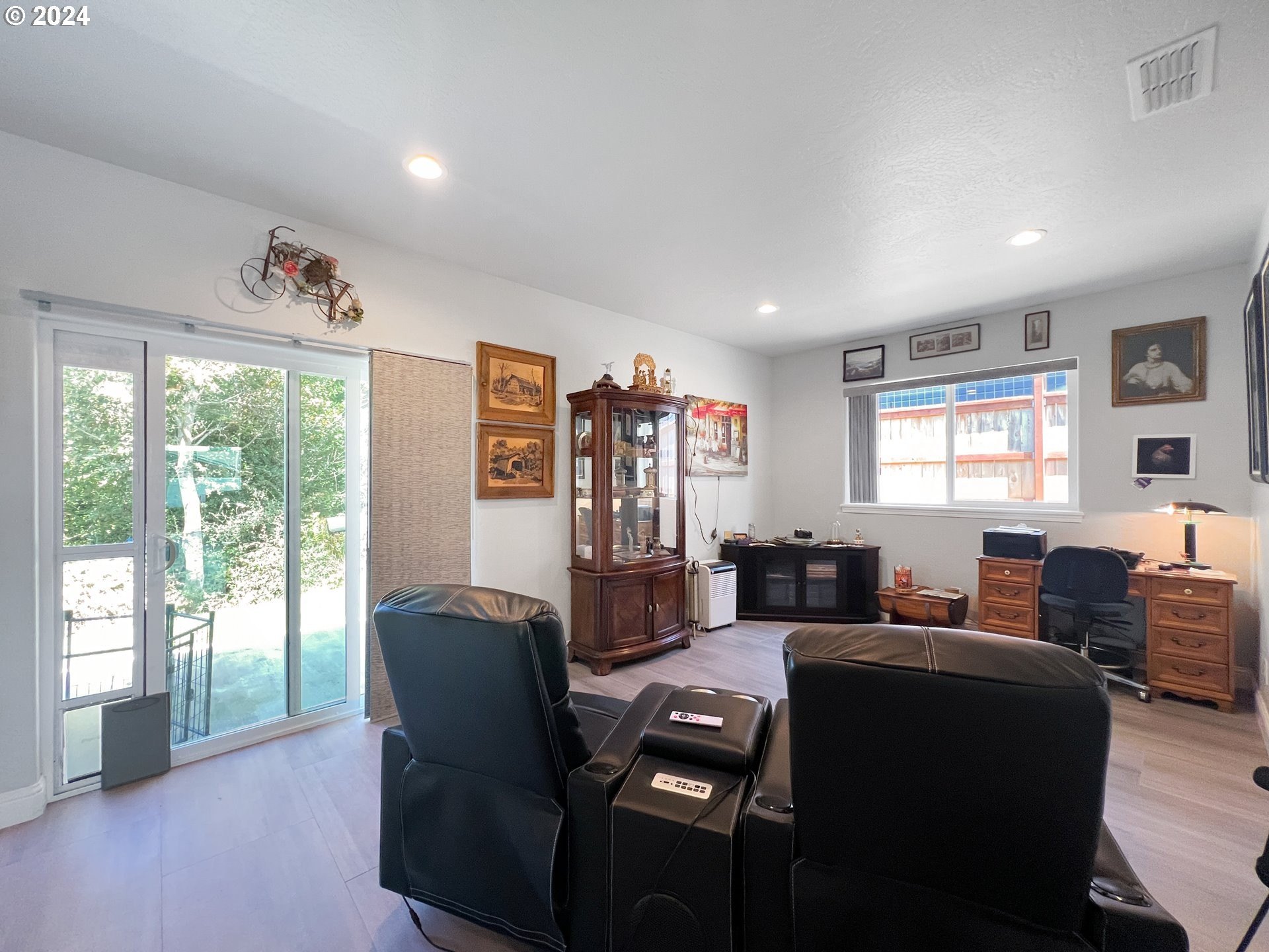Brookings, Oregon, 97415, United States, 3 Bedrooms Bedrooms, ,3 BathroomsBathrooms,Residential,For Sale,1935245