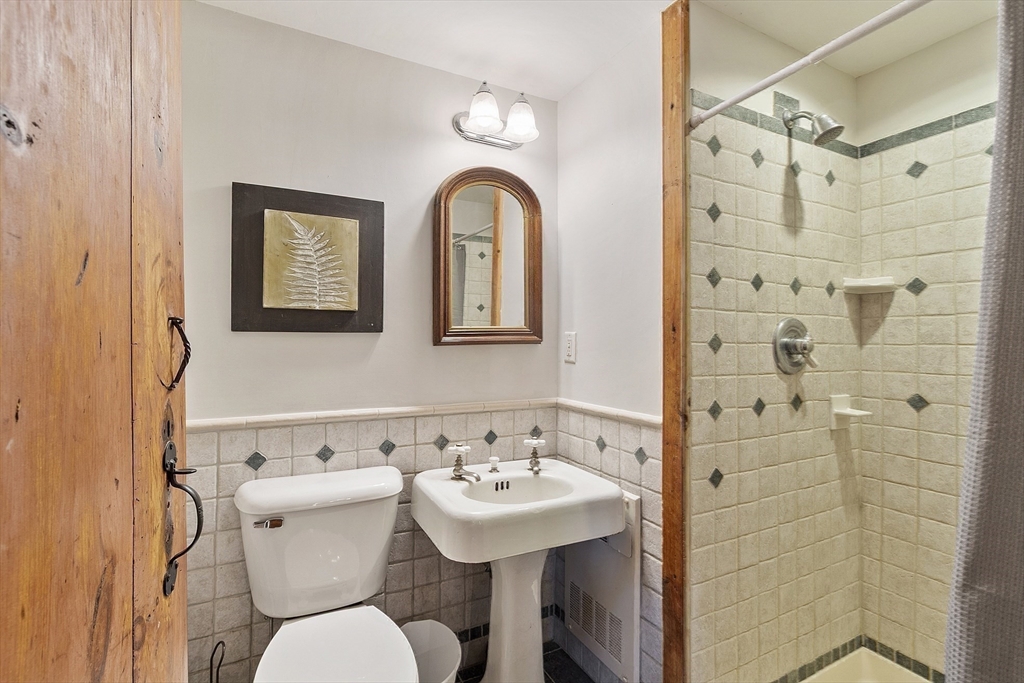 Ashby, Massachusetts, 01431, United States, 4 Bedrooms Bedrooms, ,3 BathroomsBathrooms,Residential,For Sale,1917455