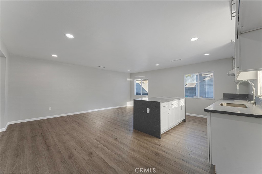 Montebello, California, 90640, United States, 7 Bedrooms Bedrooms, ,Residential,For Sale,1998725