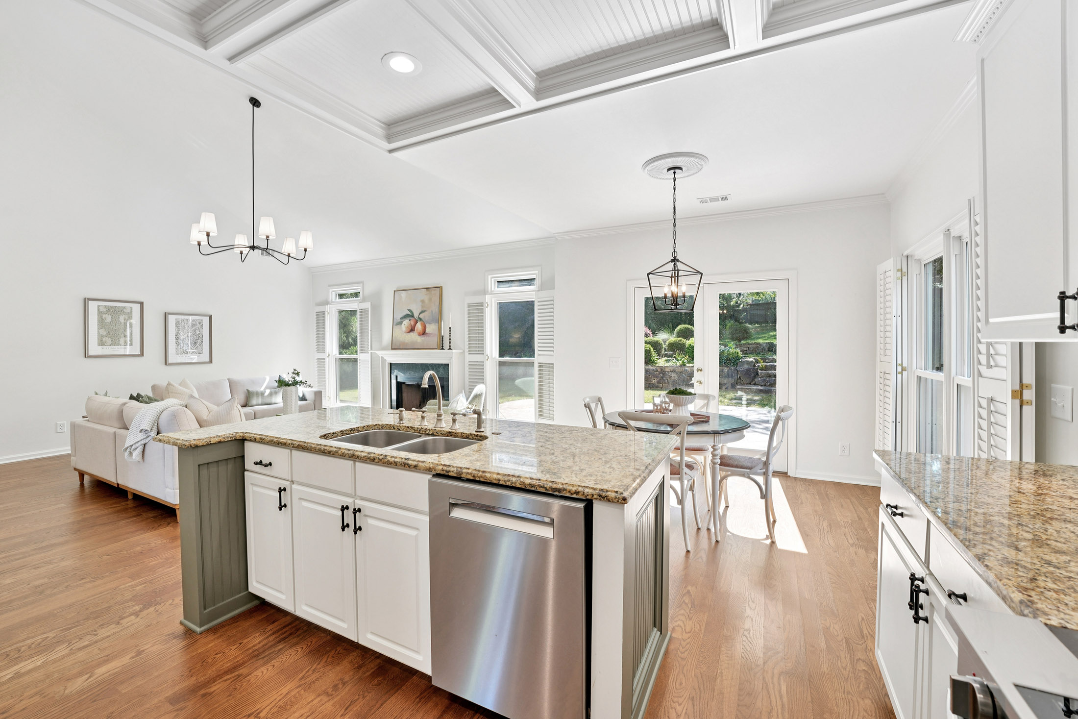  Beautifully Renovated Home in Olde Vinings Mill Neighborhood - 物件實景