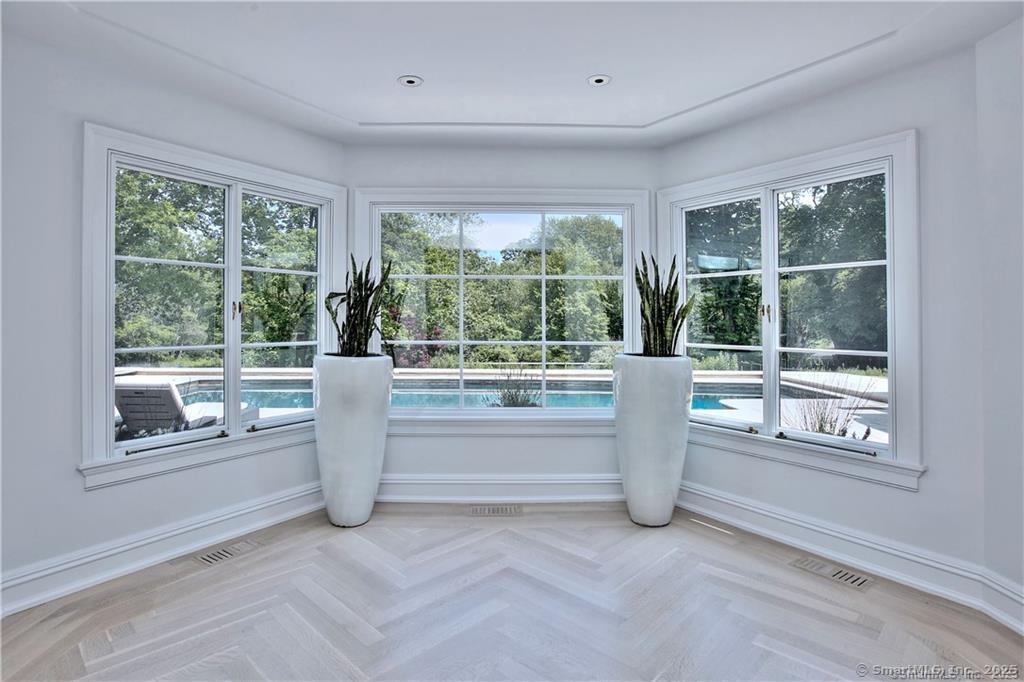 Westport, Connecticut, 06880, United States, 6 Bedrooms Bedrooms, ,7 BathroomsBathrooms,Residential,For Sale,1784417