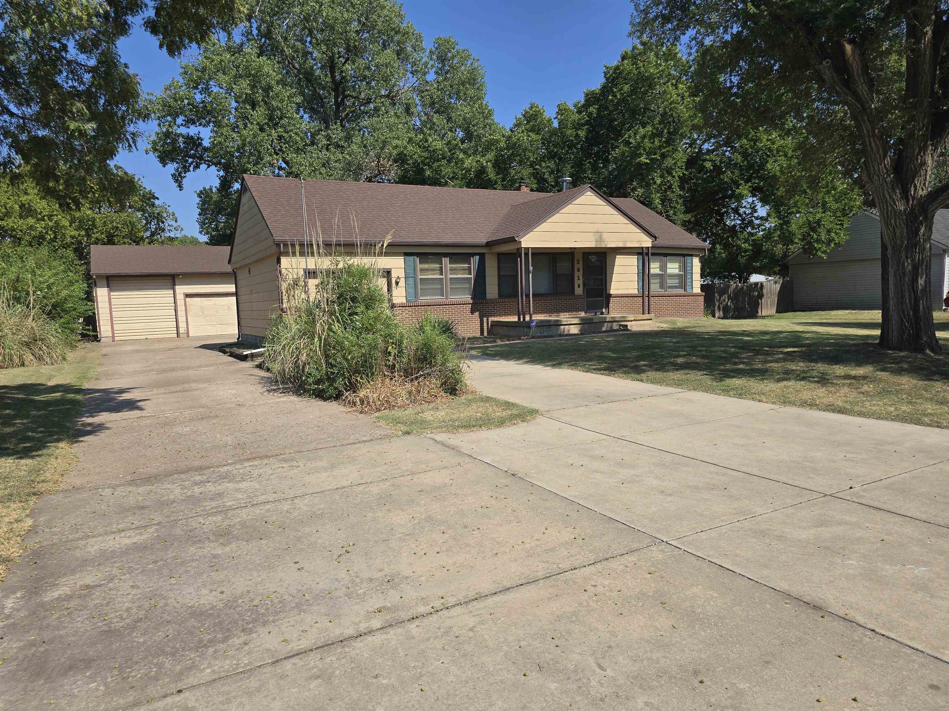 Athenian Ave, Wichita, KS 67204 #1