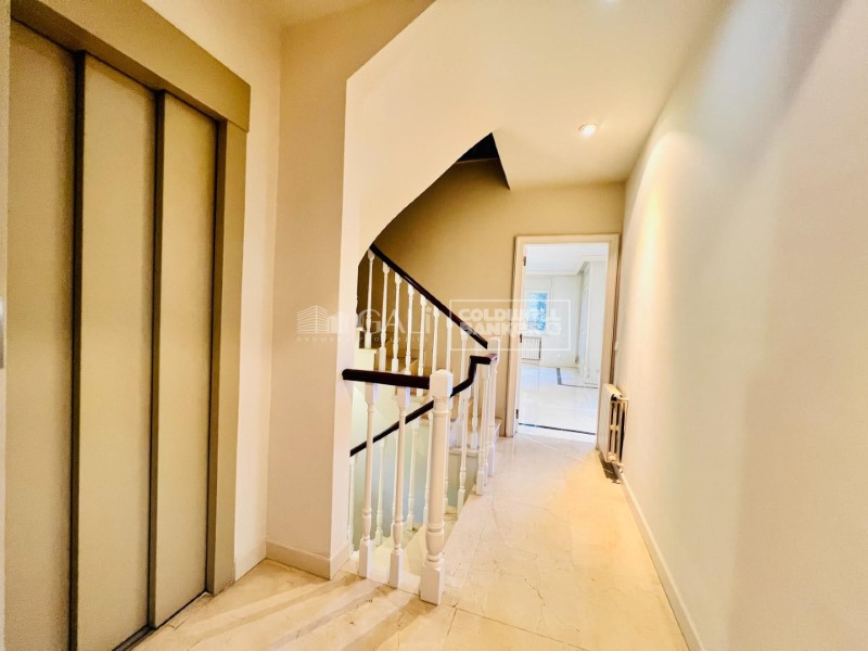 Escaldes-Engordany, Andorra, AD, 4 Bedrooms Bedrooms, ,3 BathroomsBathrooms,Residential,For Sale,1448844