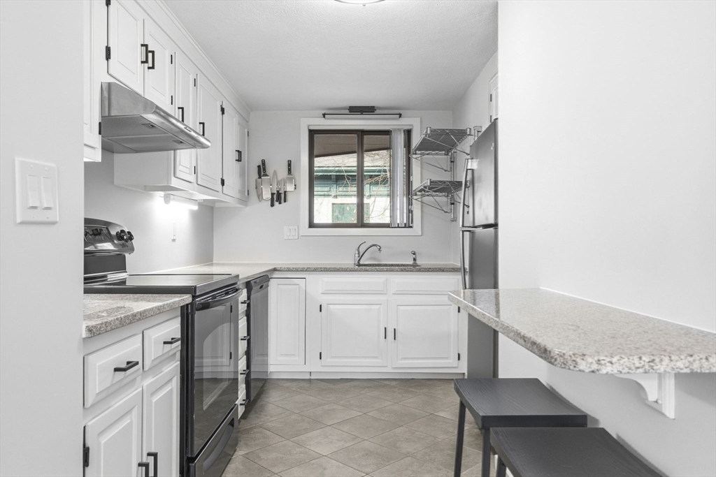 Cambridge, Massachusetts, 02138, United States, 3 Bedrooms Bedrooms, ,3 BathroomsBathrooms,Residential,For Sale,2040647