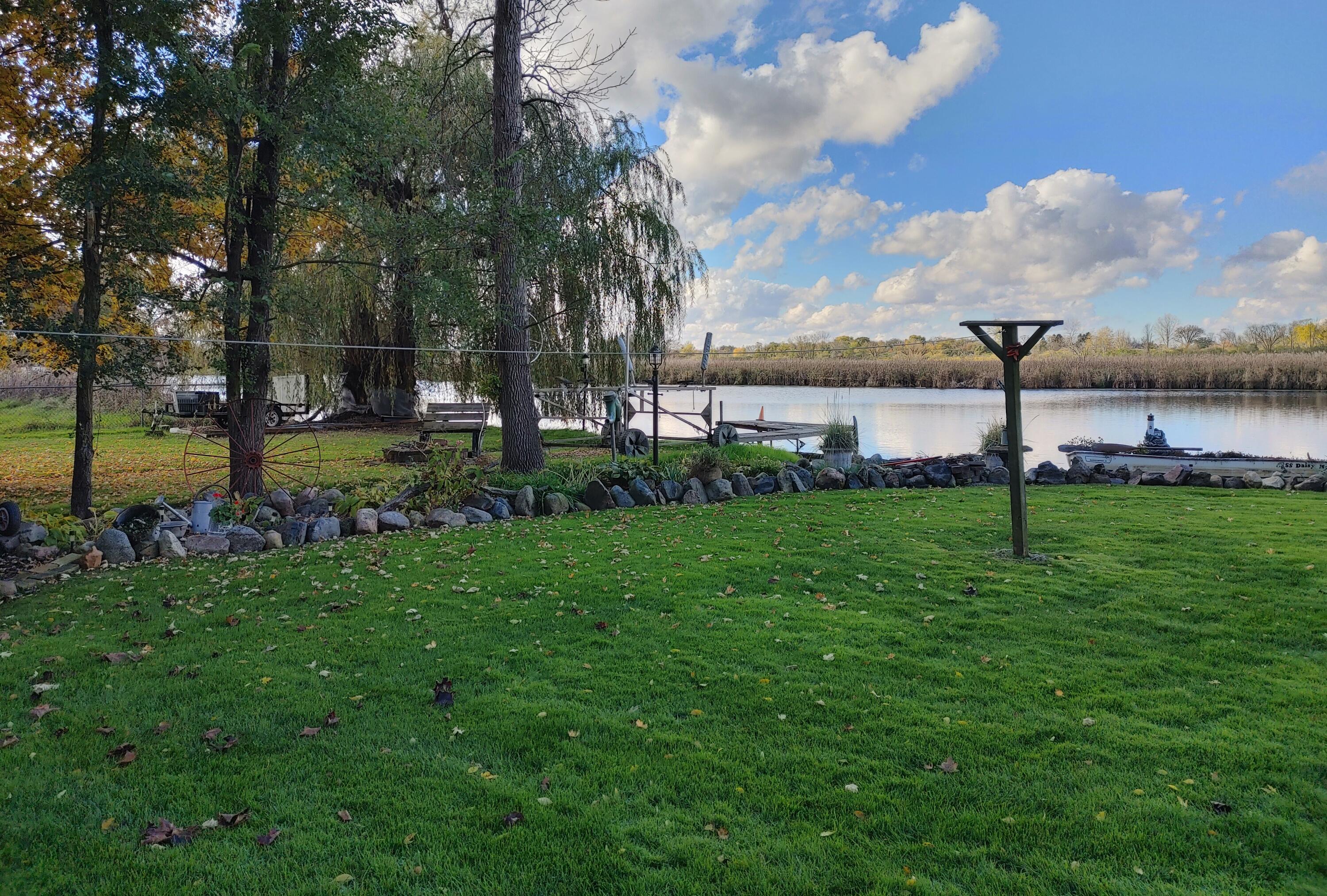 Waterford, Wisconsin, 53185, United States, 2 Bedrooms Bedrooms, ,2 BathroomsBathrooms,Residential,For Sale,1985516