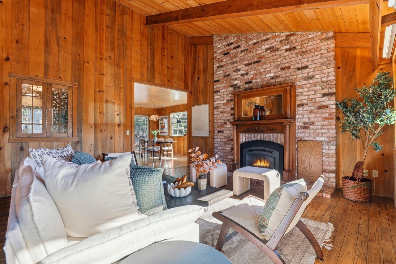 Carmel Valley, California, 93924, United States, 4 Bedrooms Bedrooms, ,3 BathroomsBathrooms,Residential,For Sale,1991028