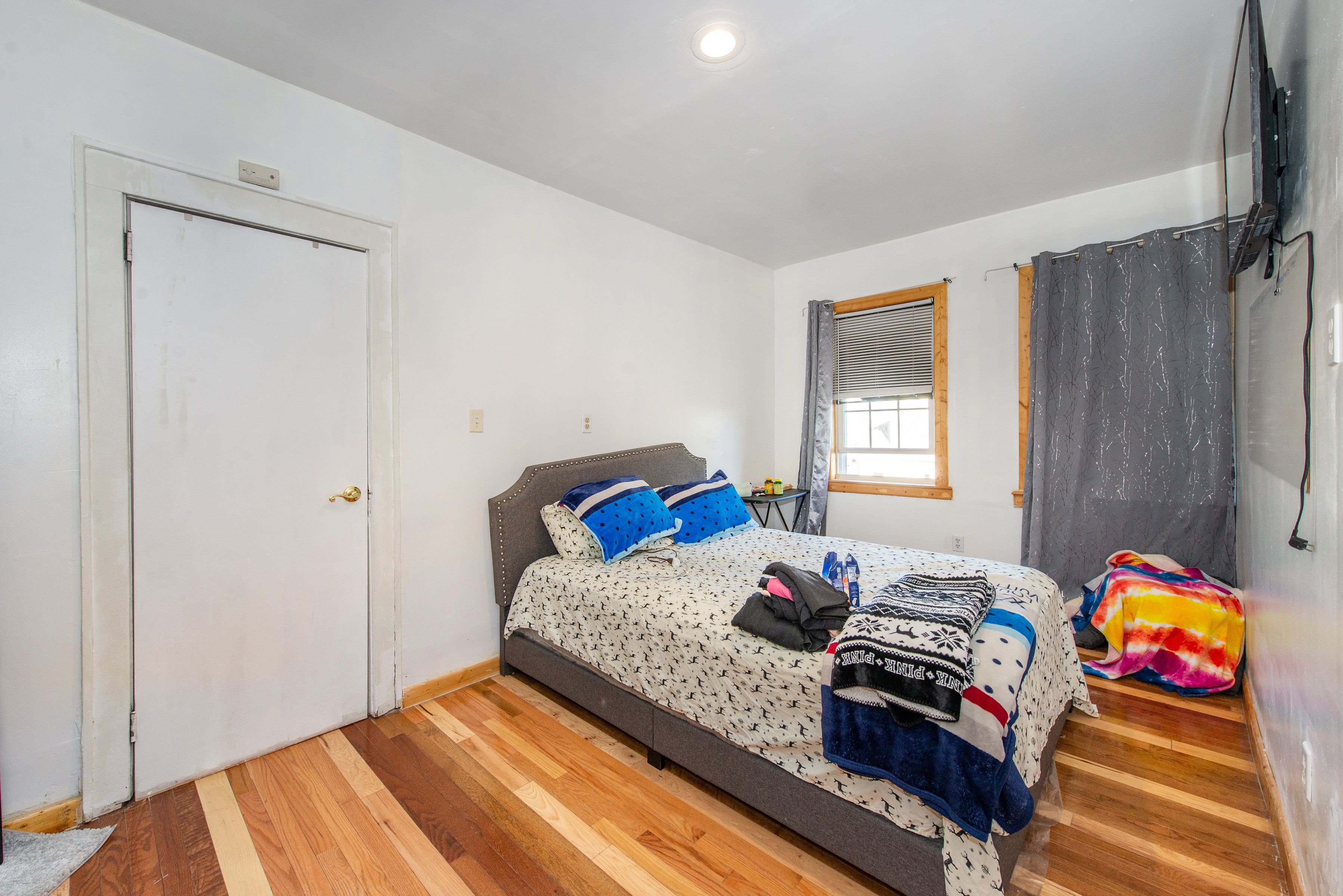 Newark City, New Jersey, 07112, United States, ,3 BathroomsBathrooms,Residential,For Sale,1982998