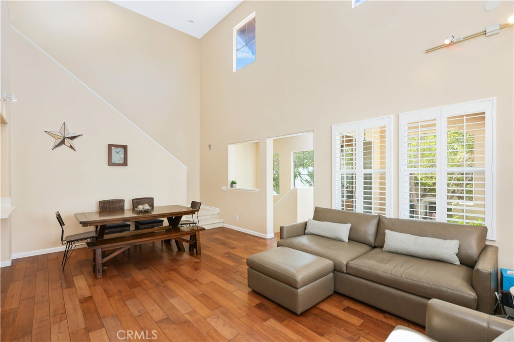 Irvine, California, 92602, United States, 3 Bedrooms Bedrooms, ,2 BathroomsBathrooms,Residential,For Sale,1992045