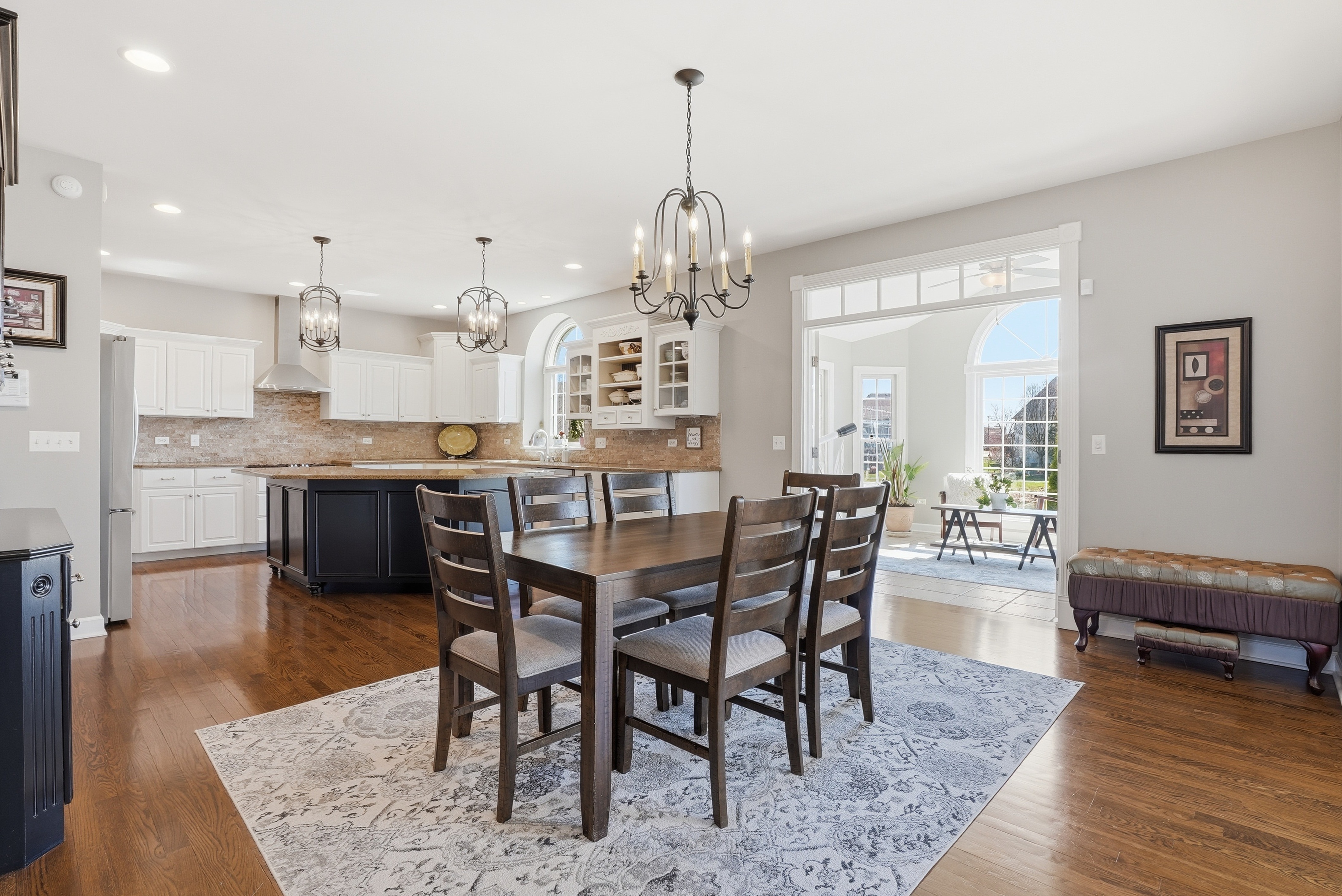  The Crown Jewel of Tall Grass: Waterfront Privacy Meets the Ultimate Layout - 物件實景