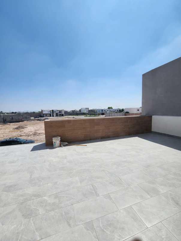 Circuito del Vi?edo, Torreón, Coahuila de Zaragoza, 27023, Mexico, 3 Bedrooms Bedrooms, ,3 BathroomsBathrooms,Residential,For Sale,Circuito del Vi?edo,1240141