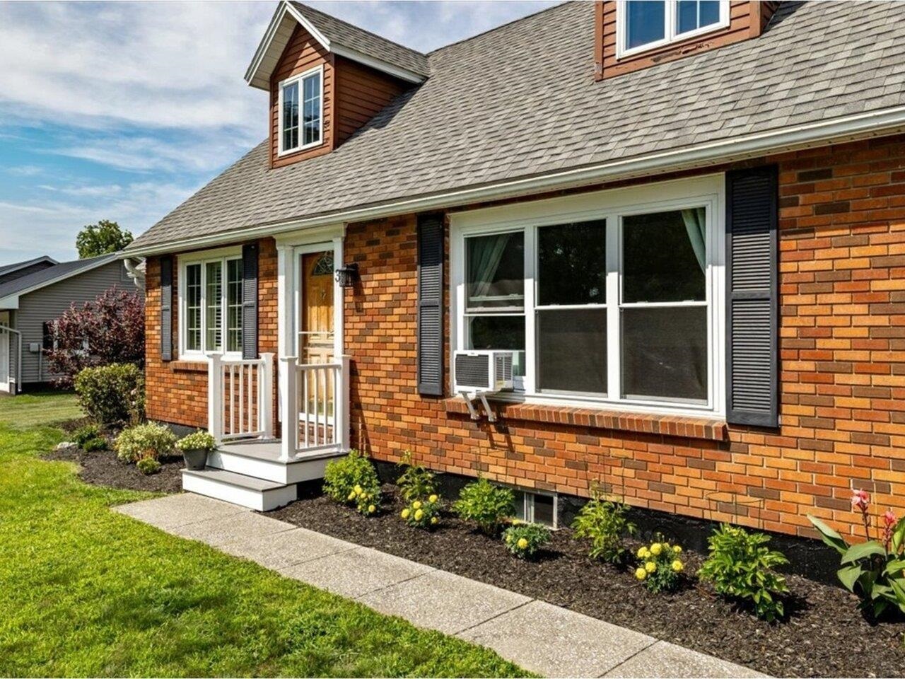 Swanton, Vermont, 05488, United States, 4 Bedrooms Bedrooms, ,2 BathroomsBathrooms,Residential,For Sale,1903681
