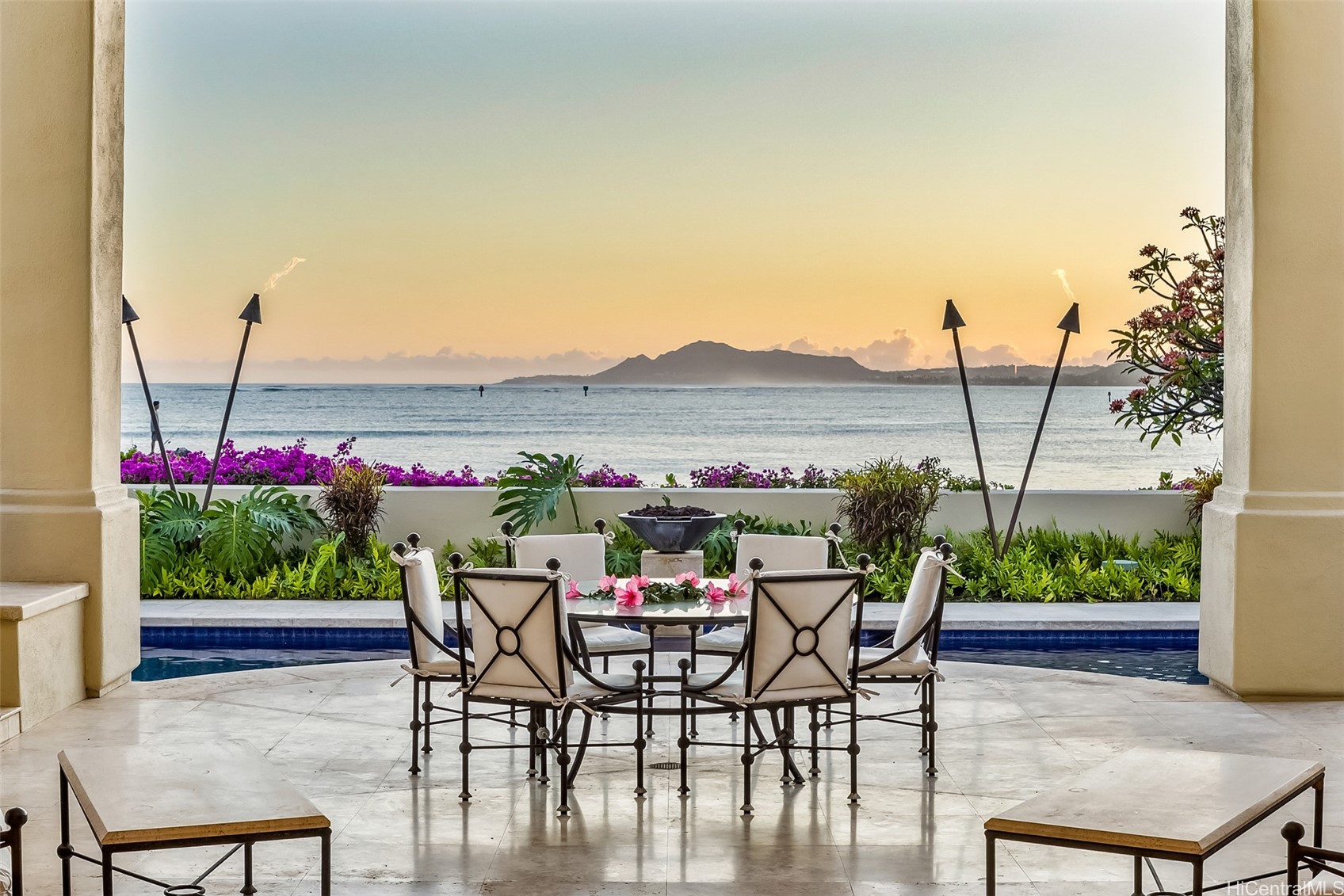 Honolulu, Hawaii, 96825, United States, 6 Bedrooms Bedrooms, ,8 BathroomsBathrooms,Residential,For Sale,1900933