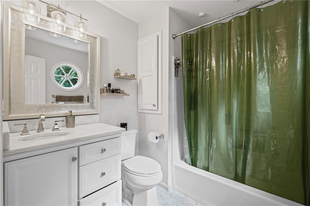 Suwanee, Georgia, 30024, United States, 4 Bedrooms Bedrooms, ,4 BathroomsBathrooms,Residential,For Sale,1983881