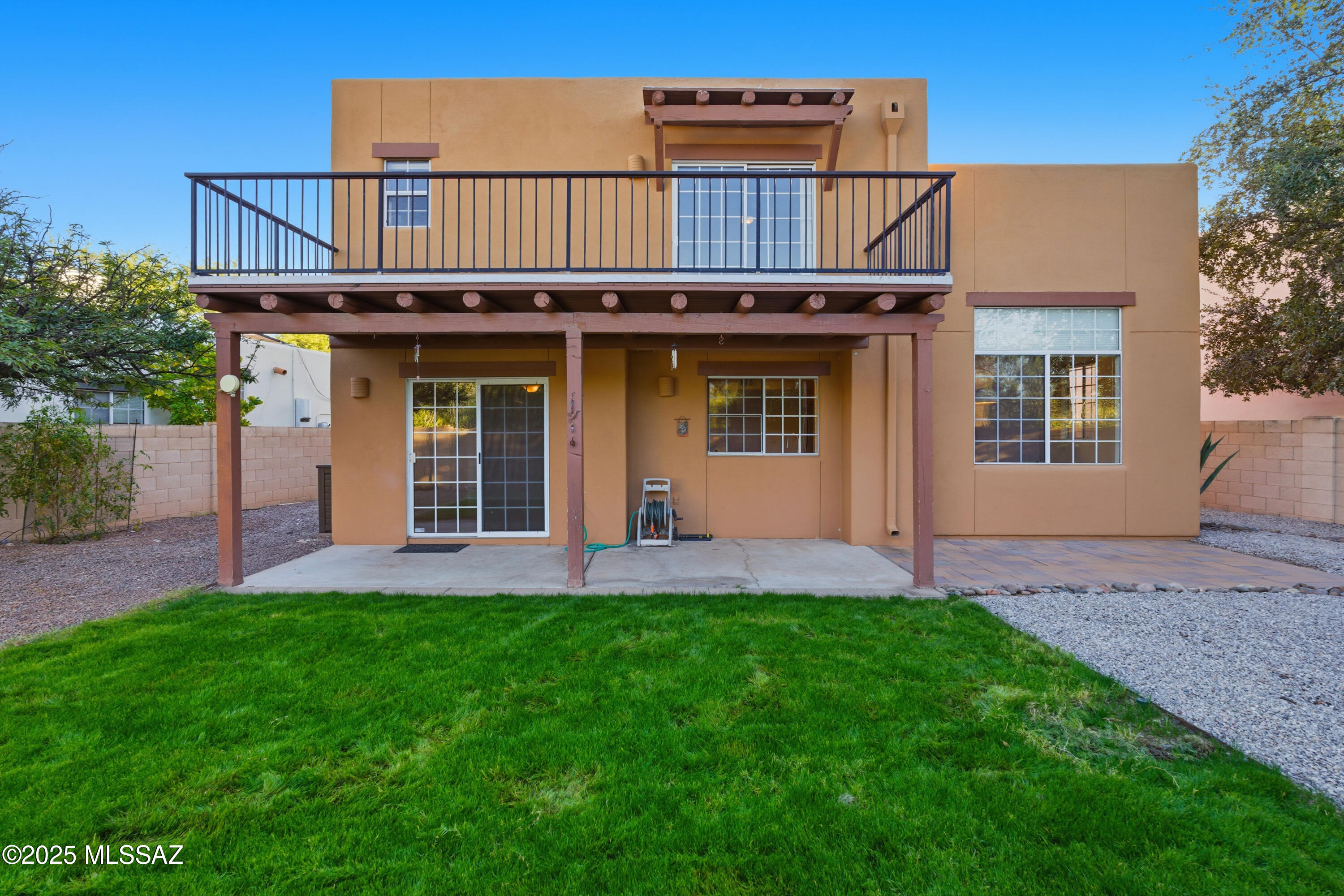 Tucson, Arizona, 85712, United States, 4 Bedrooms Bedrooms, ,3 BathroomsBathrooms,Residential,For Sale,1989179