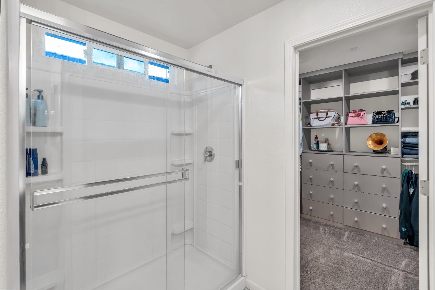 Elk Grove, California, 95758, United States, 3 Bedrooms Bedrooms, ,3 BathroomsBathrooms,Residential,For Sale,1995602