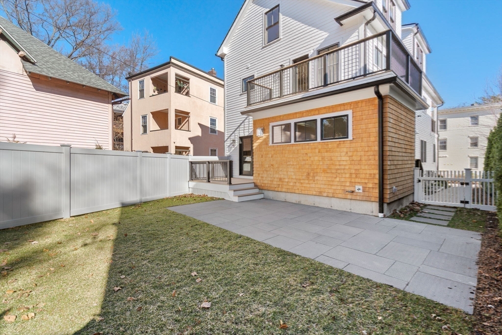 Brookline, Massachusetts, 02445, United States, 3 Bedrooms Bedrooms, ,4 BathroomsBathrooms,Residential,For Sale,1760278