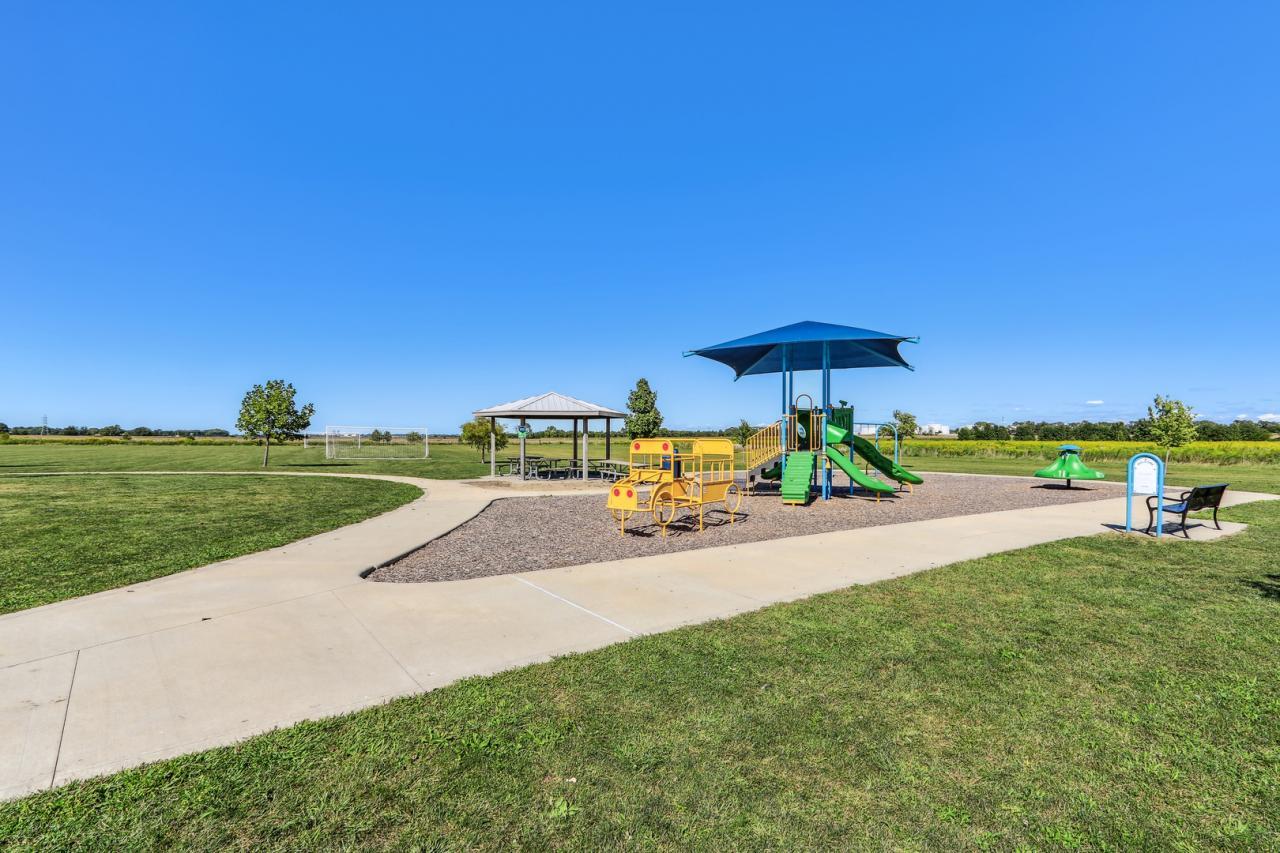 4812 Oakdale Drive, Champaign, Illinois, 61822, United States, 5 Bedrooms Bedrooms, ,4 BathroomsBathrooms,Residential,For Sale,4812 Oakdale Drive,1646863