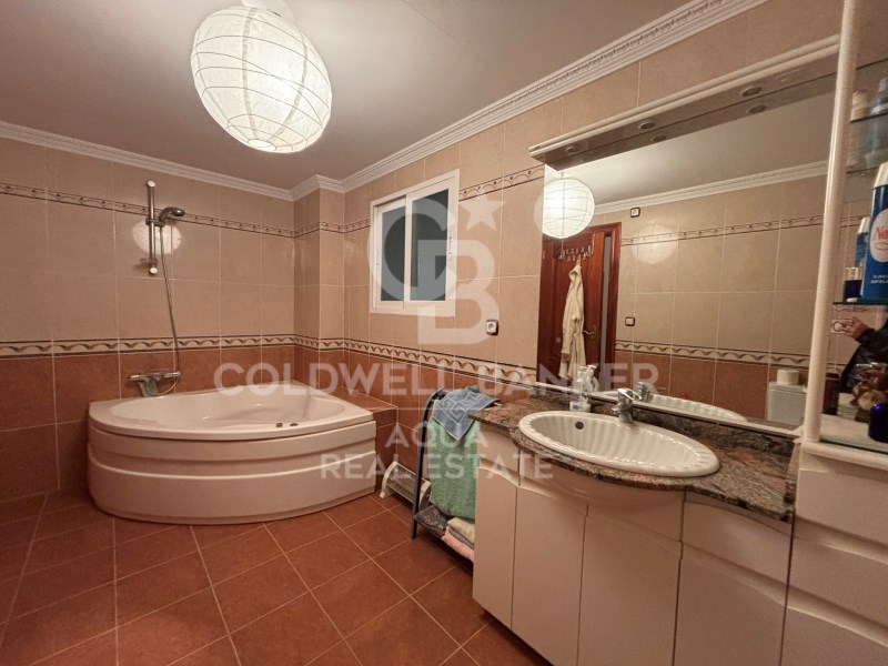 Calle Lisboa Alicante, la Nucia, El Tossal-Bello H, la Nucia, Comunidad Valenciana, 03530, ES, 7 Bedrooms Bedrooms, ,4 BathroomsBathrooms,Residential,For Sale,Calle Lisboa Alicante, la Nucia, El Tossal-Bello H,1682591