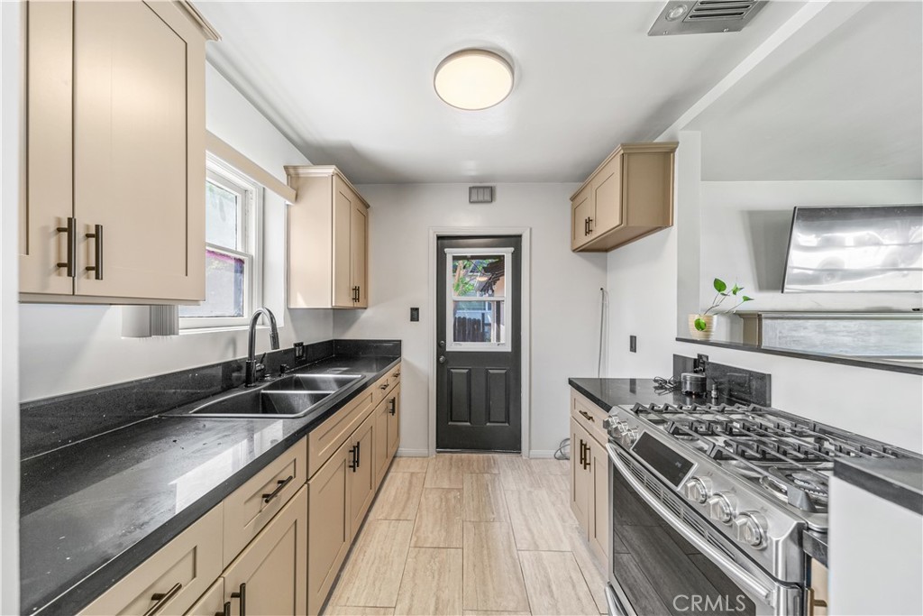 Arcadia, California, 91006, United States, 2 Bedrooms Bedrooms, ,1 BathroomBathrooms,Residential,For Sale,1792719
