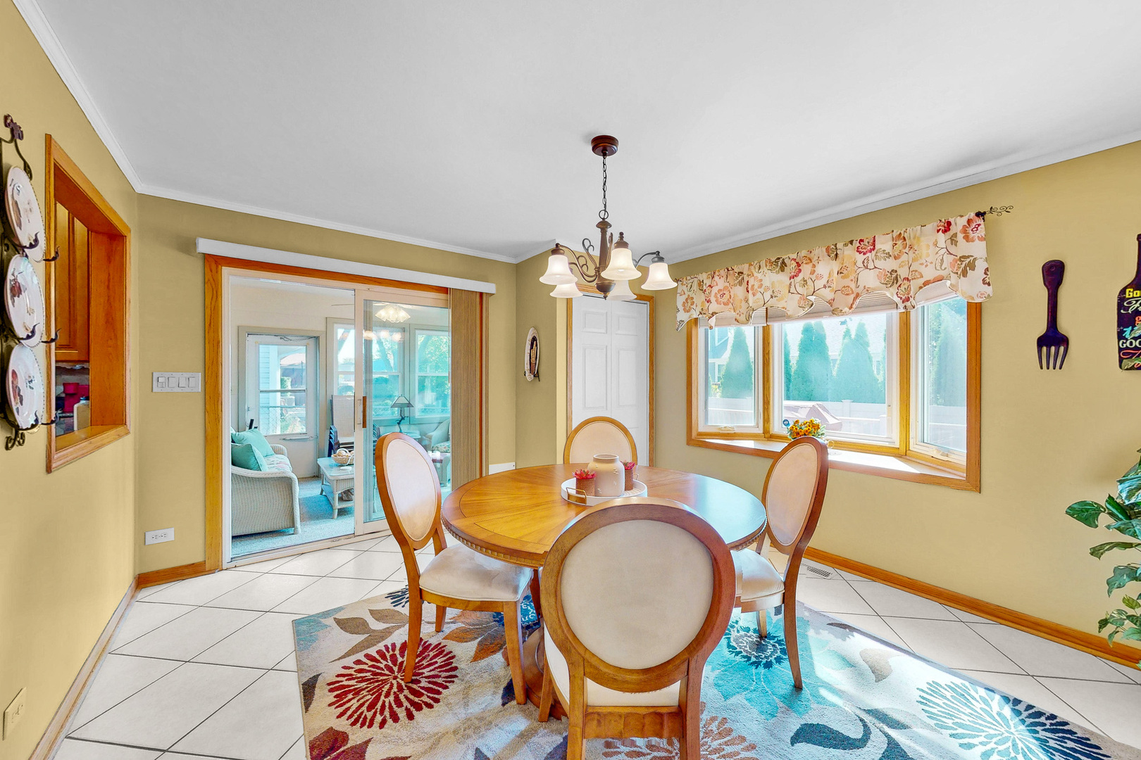 Elk Grove Village, Illinois, 60007, United States, 4 Bedrooms Bedrooms, ,2 BathroomsBathrooms,Residential,For Sale,1979960