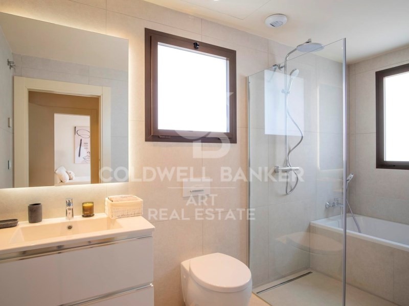 Estepona, Andalusia, ES, 4 Bedrooms Bedrooms, ,3 BathroomsBathrooms,Residential,For Sale,1805041