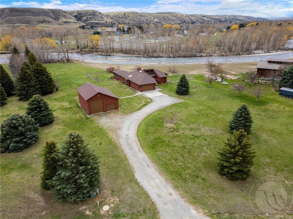 Absarokee, Montana, 59001, United States, 4 Bedrooms Bedrooms, ,4 BathroomsBathrooms,Residential,For Sale,1921766