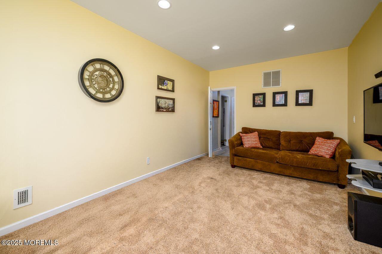 Manalapan, New Jersey, 07726, United States, 4 Bedrooms Bedrooms, ,2 BathroomsBathrooms,Residential,For Sale,1988076