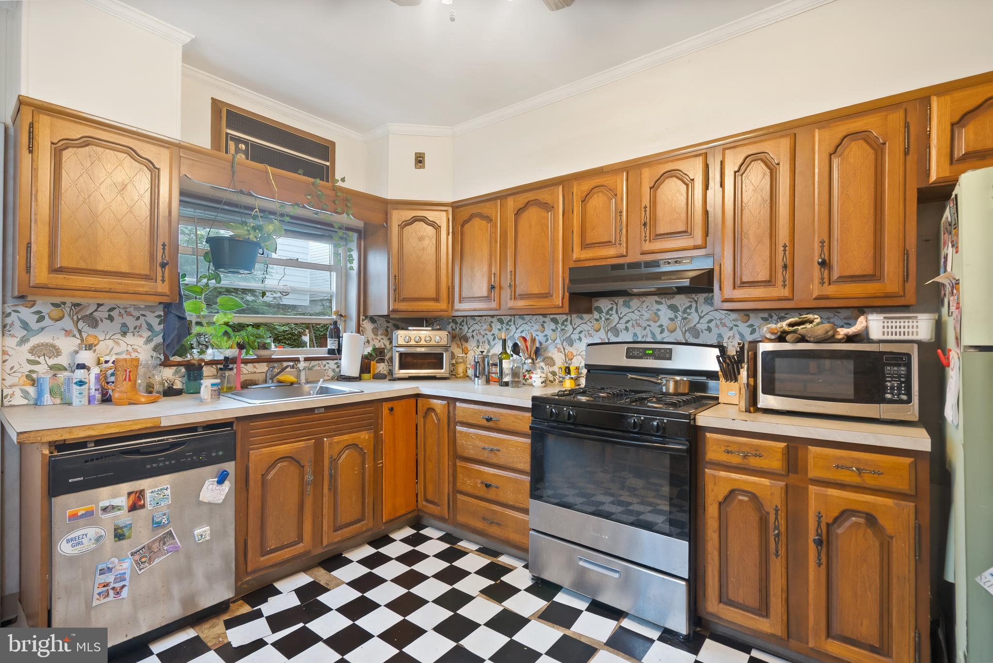 PHILADELPHIA, Pennsylvania, 19147, United States, 4 Bedrooms Bedrooms, ,2 BathroomsBathrooms,Residential,For Sale,1979341