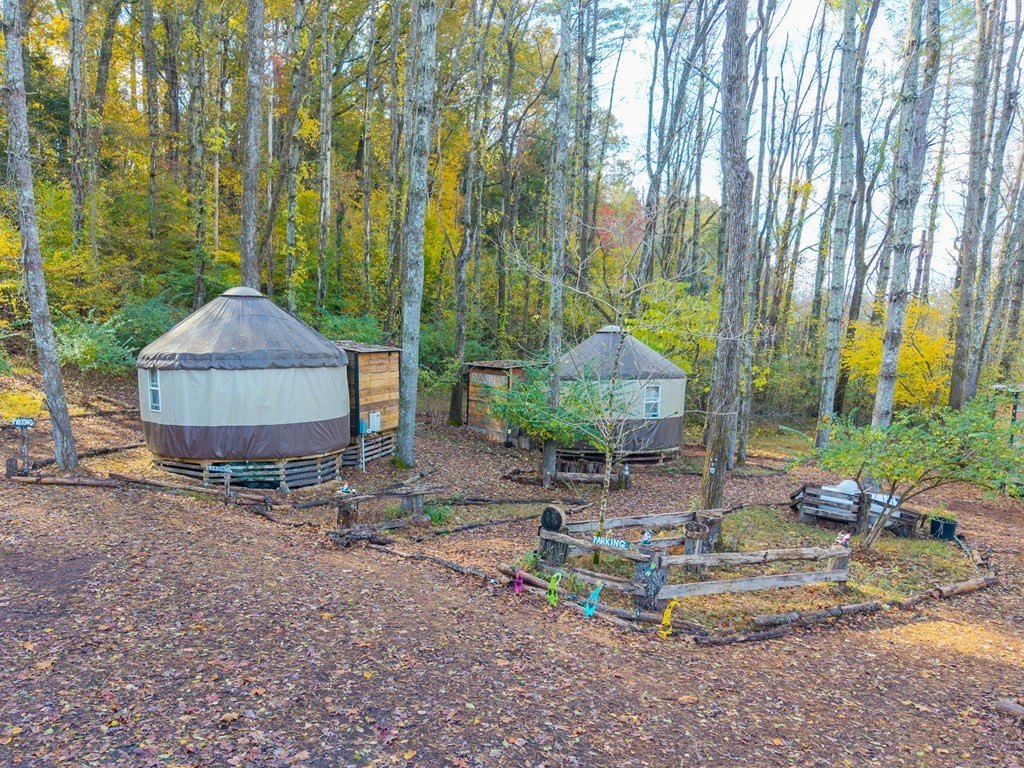 Brasstown, North Carolina, 28902, United States, 3 Bedrooms Bedrooms, ,3 BathroomsBathrooms,Residential,For Sale,1986118