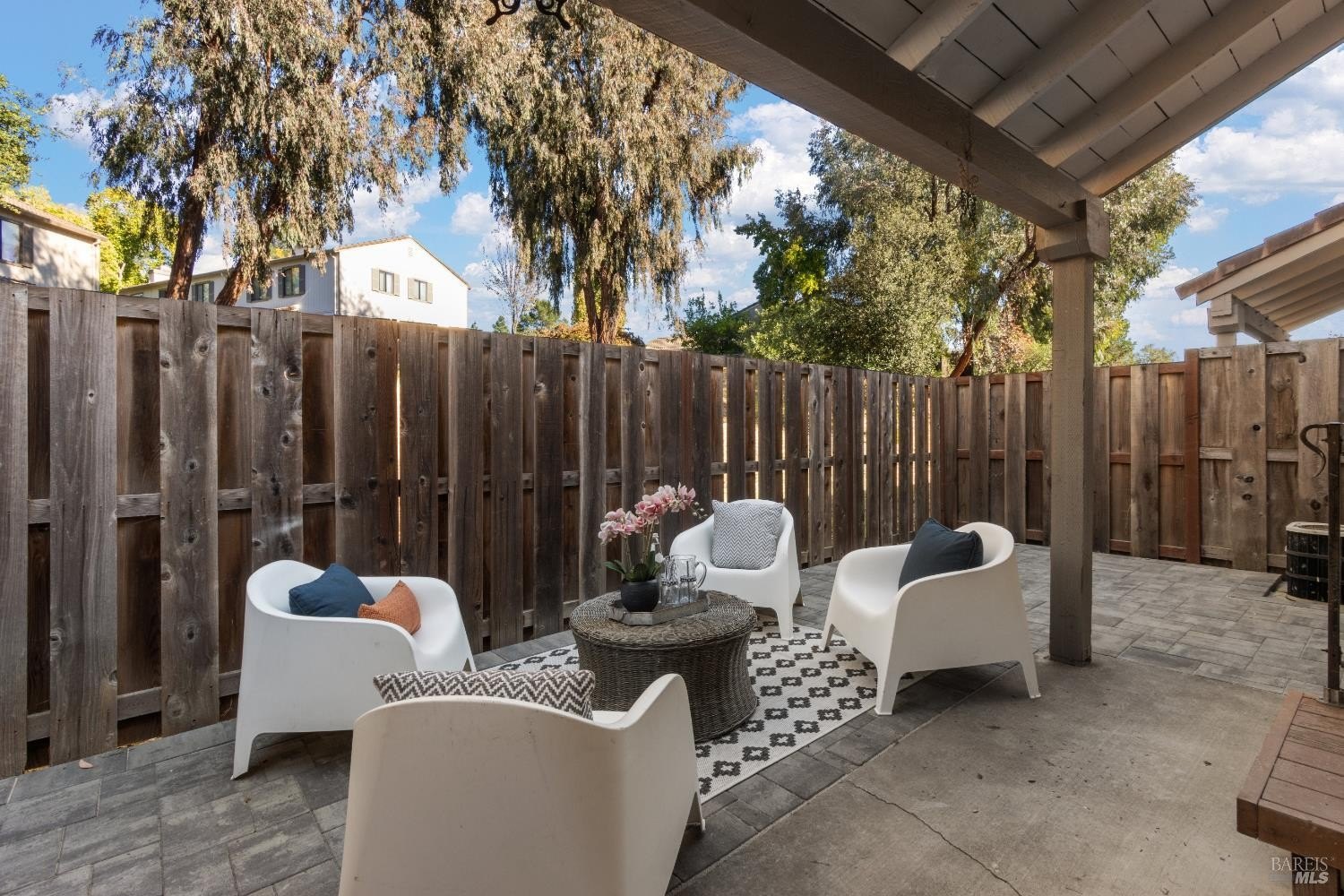 Hercules, California, 94547, United States, 2 Bedrooms Bedrooms, ,2 BathroomsBathrooms,Residential,For Sale,1988230