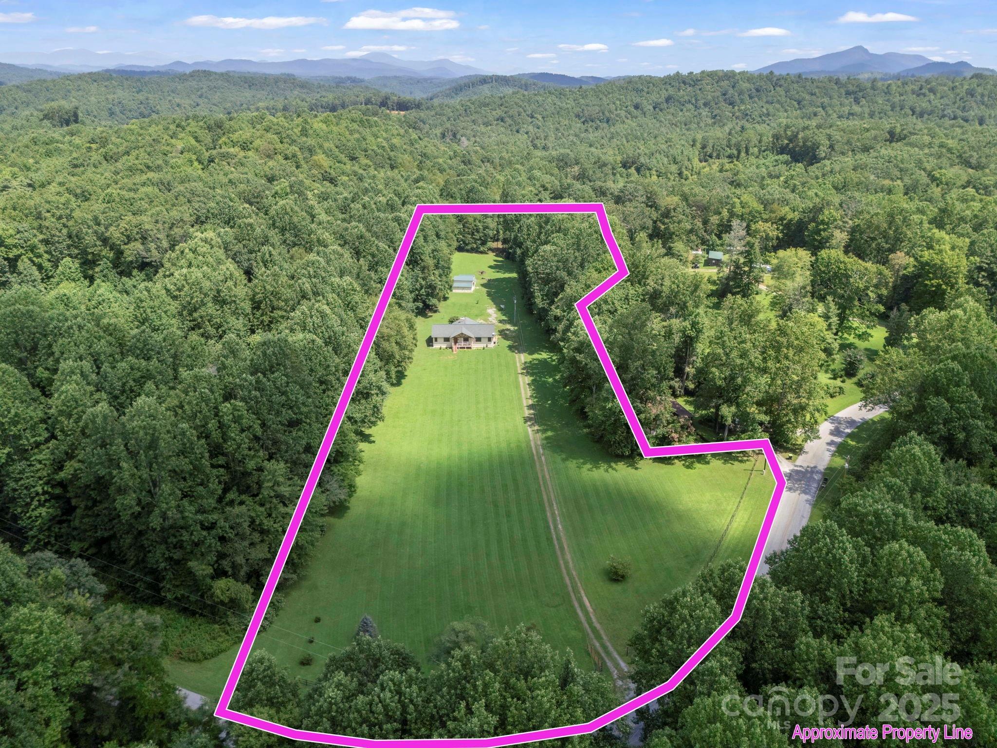 Saluda, North Carolina, 28773, United States, 3 Bedrooms Bedrooms, ,2 BathroomsBathrooms,Residential,For Sale,1923070