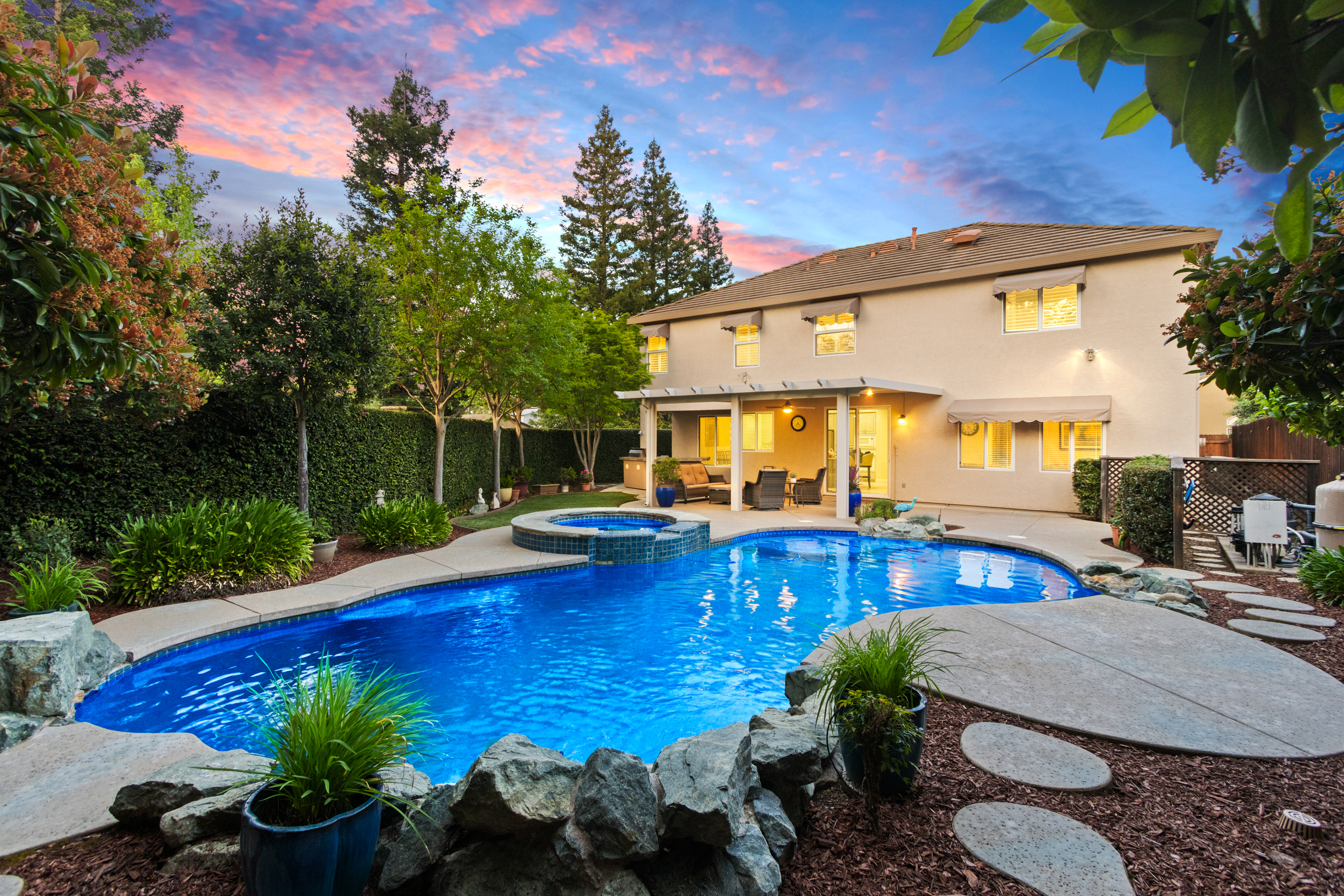  5500 Tierra Gardens Lane, Carmichael, CA 95608 - 物件實景
