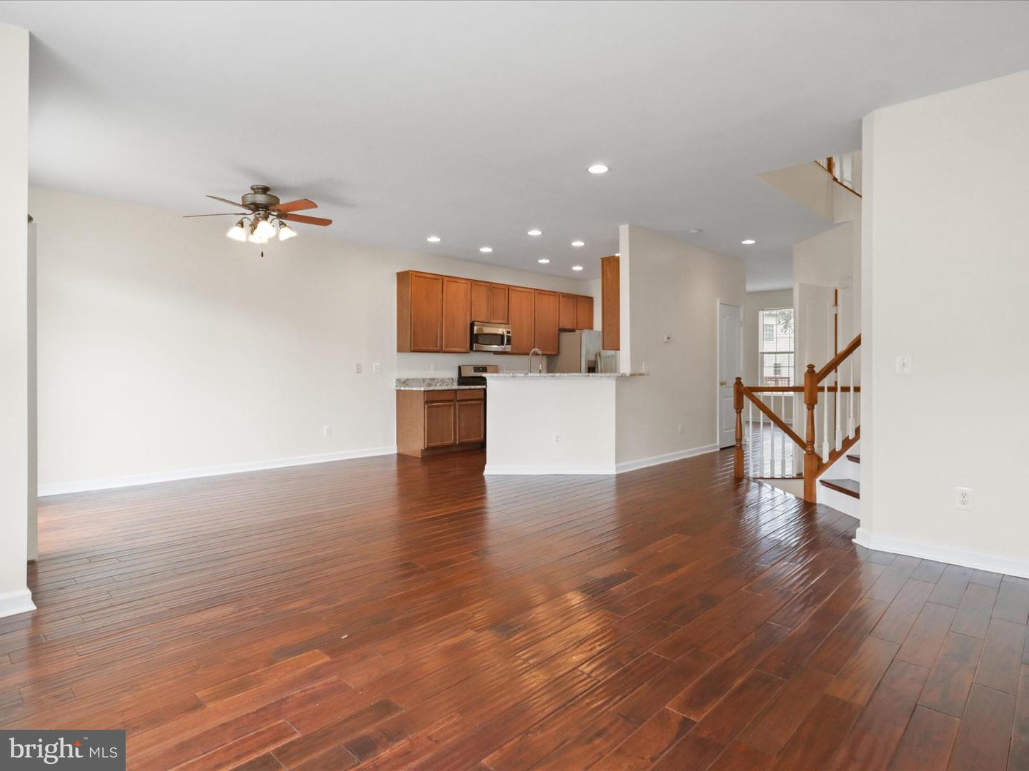 Alexandria, Virginia, 22306, United States, 3 Bedrooms Bedrooms, ,4 BathroomsBathrooms,Residential,For Sale,1989566