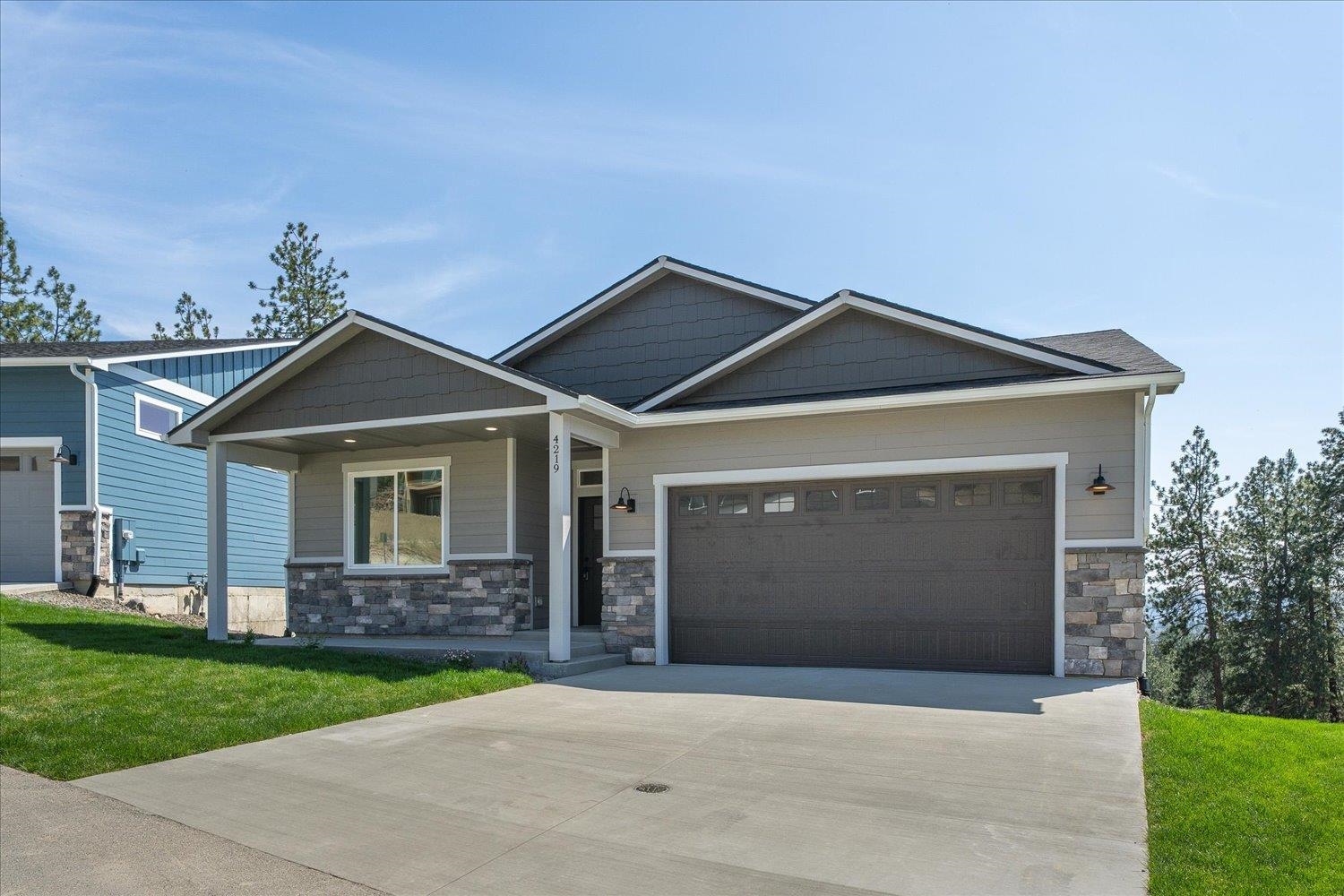 Spokane, Washington, 99208, United States, 4 Bedrooms Bedrooms, ,3 BathroomsBathrooms,Residential,For Sale,1940467